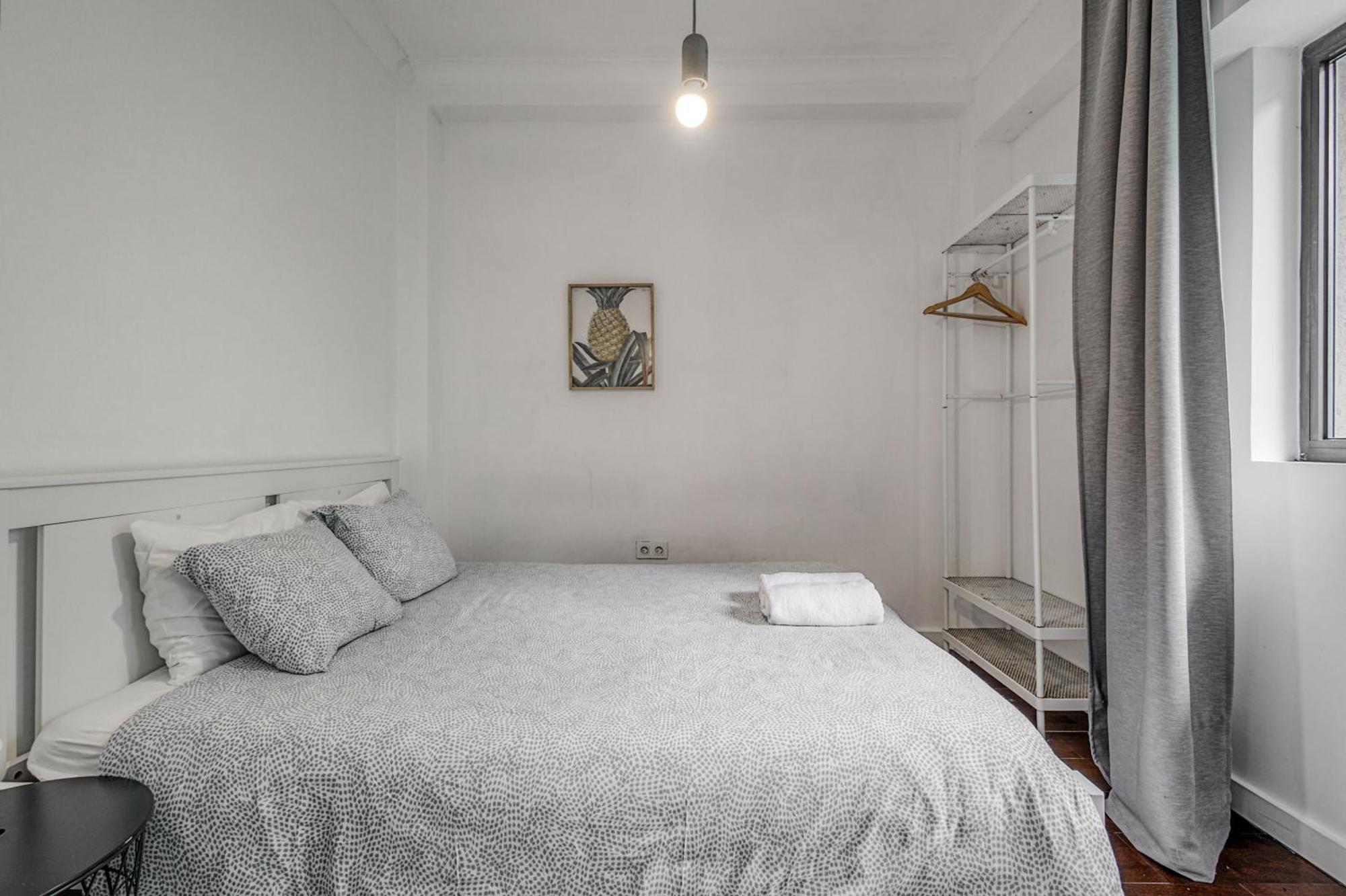 Travel And Live Apartment
