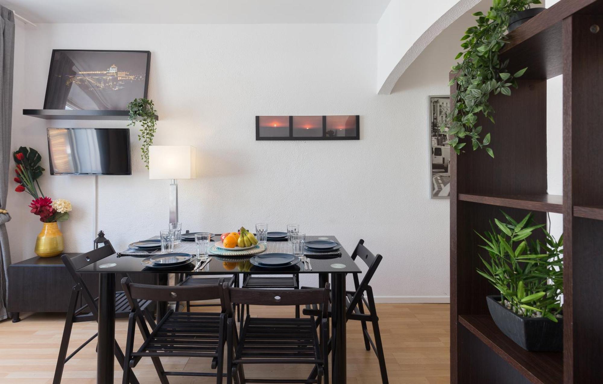 Host Wise - Large Flat W Terrace - Ace Location At Aliados Apartamento