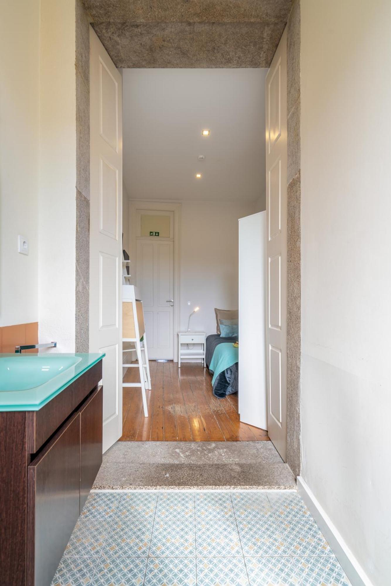Host Wise - Sweet Bright Flats - Center * Porto