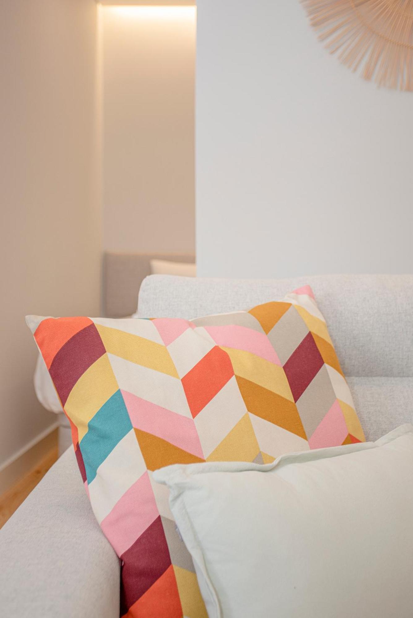 Liiiving In - Aliados Stone Appartement