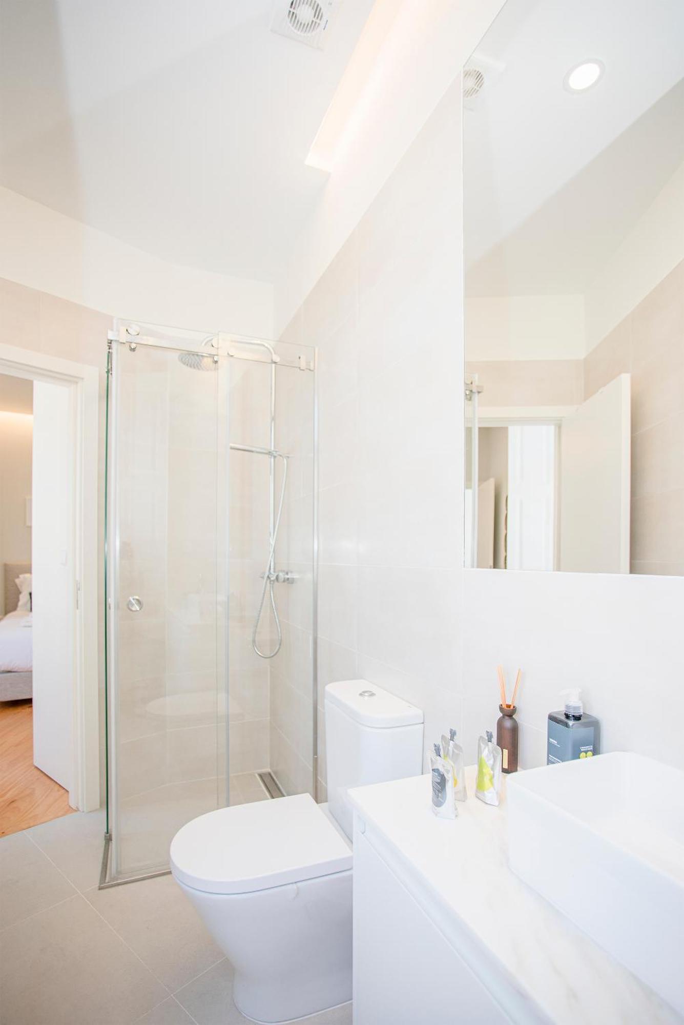 Liiiving In - Aliados Stone Porto