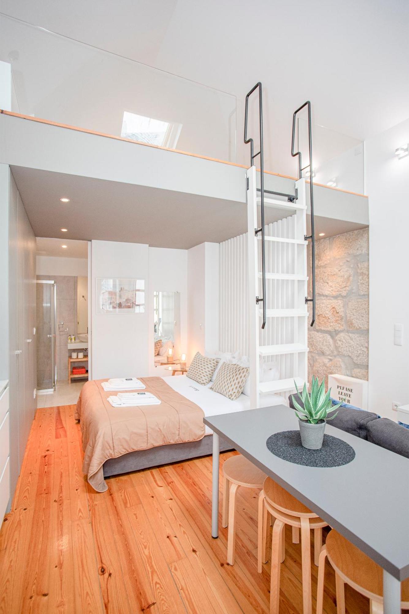 Liiiving In - Heart Of Mezzanine *