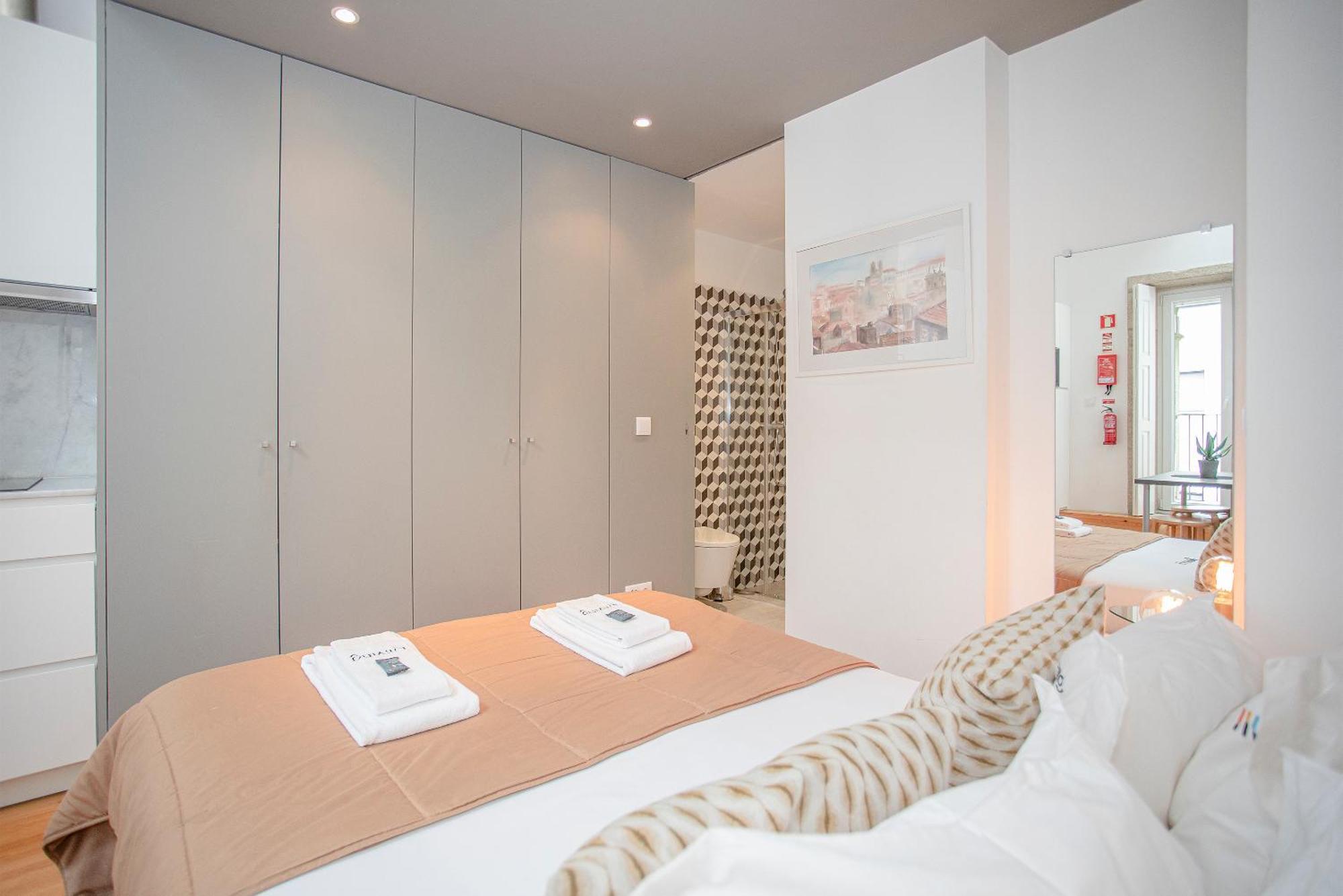 Liiiving In - Heart Of Mezzanine Appartement Porto