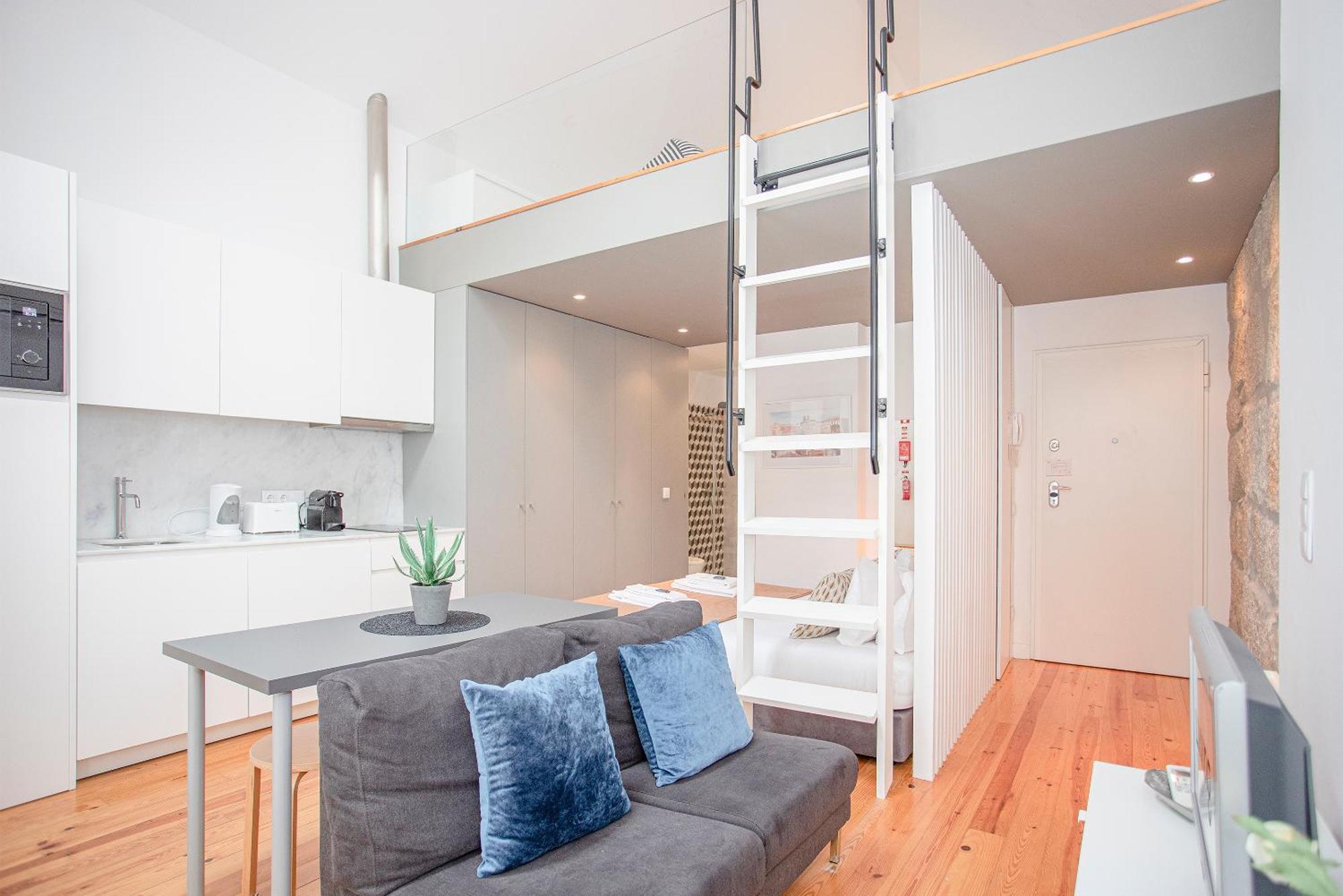 Liiiving In - Heart Of Mezzanine *