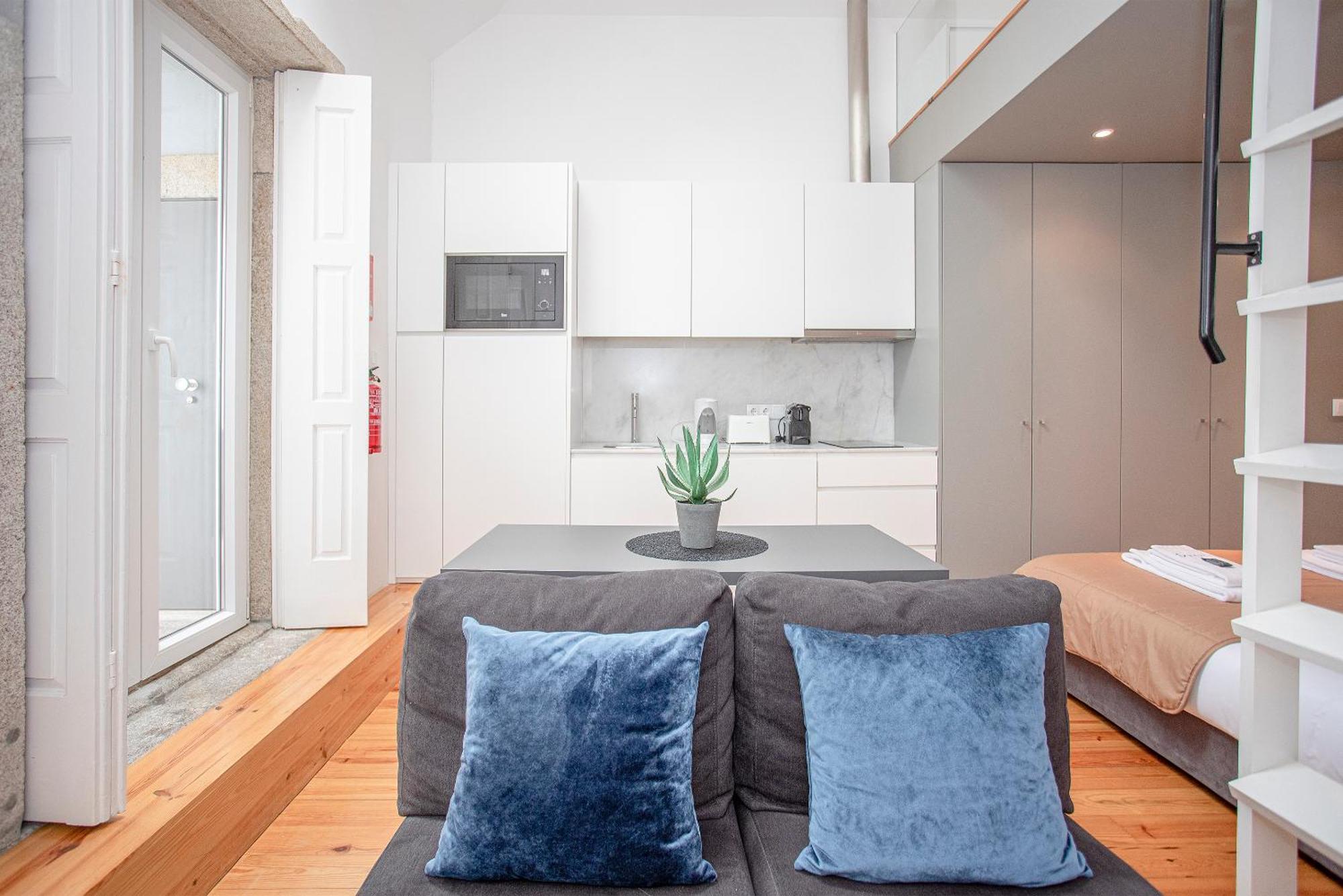Liiiving In - Heart Of Mezzanine *