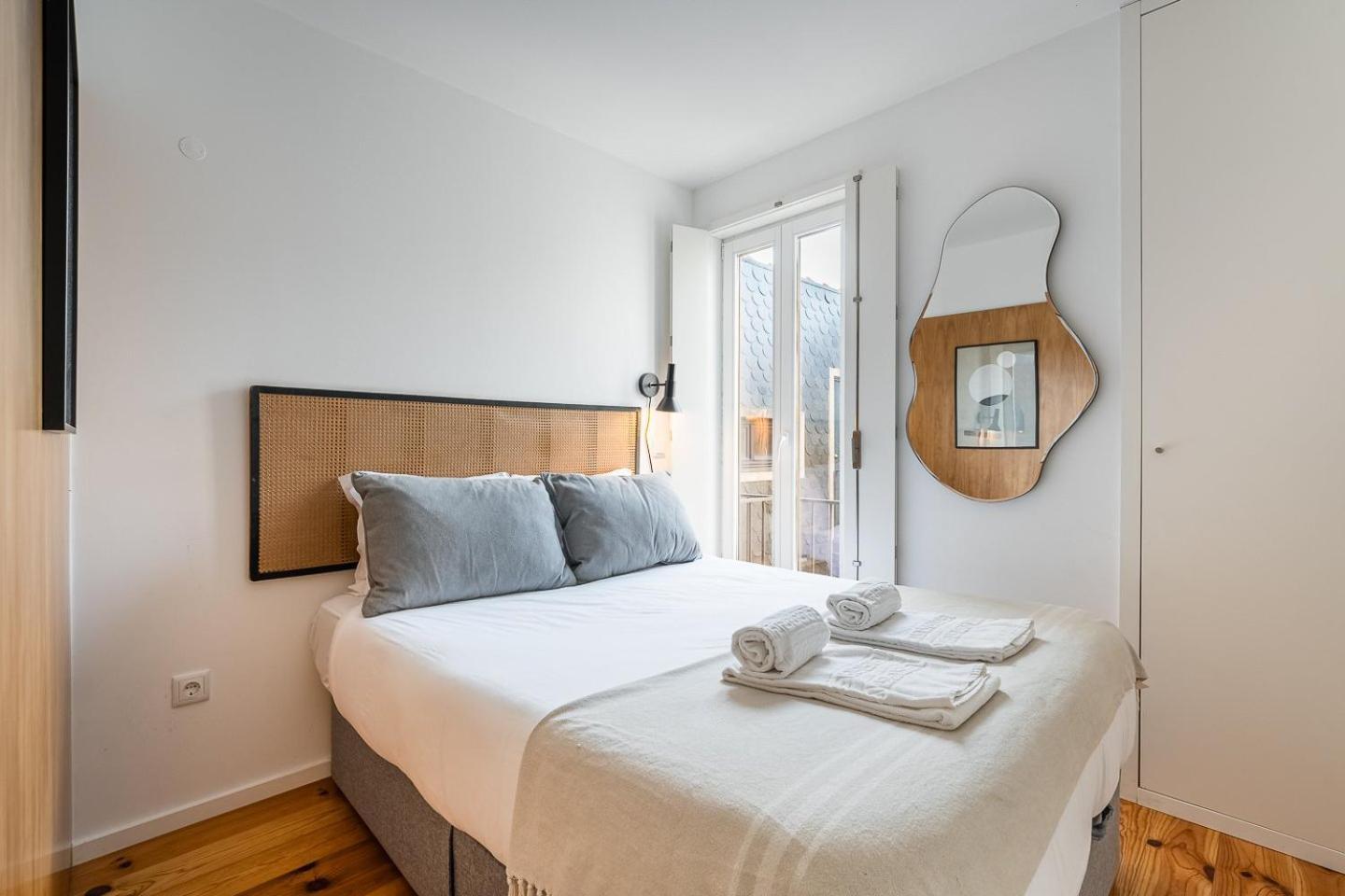 Apartment Guestready - An Urban Retreat With River View