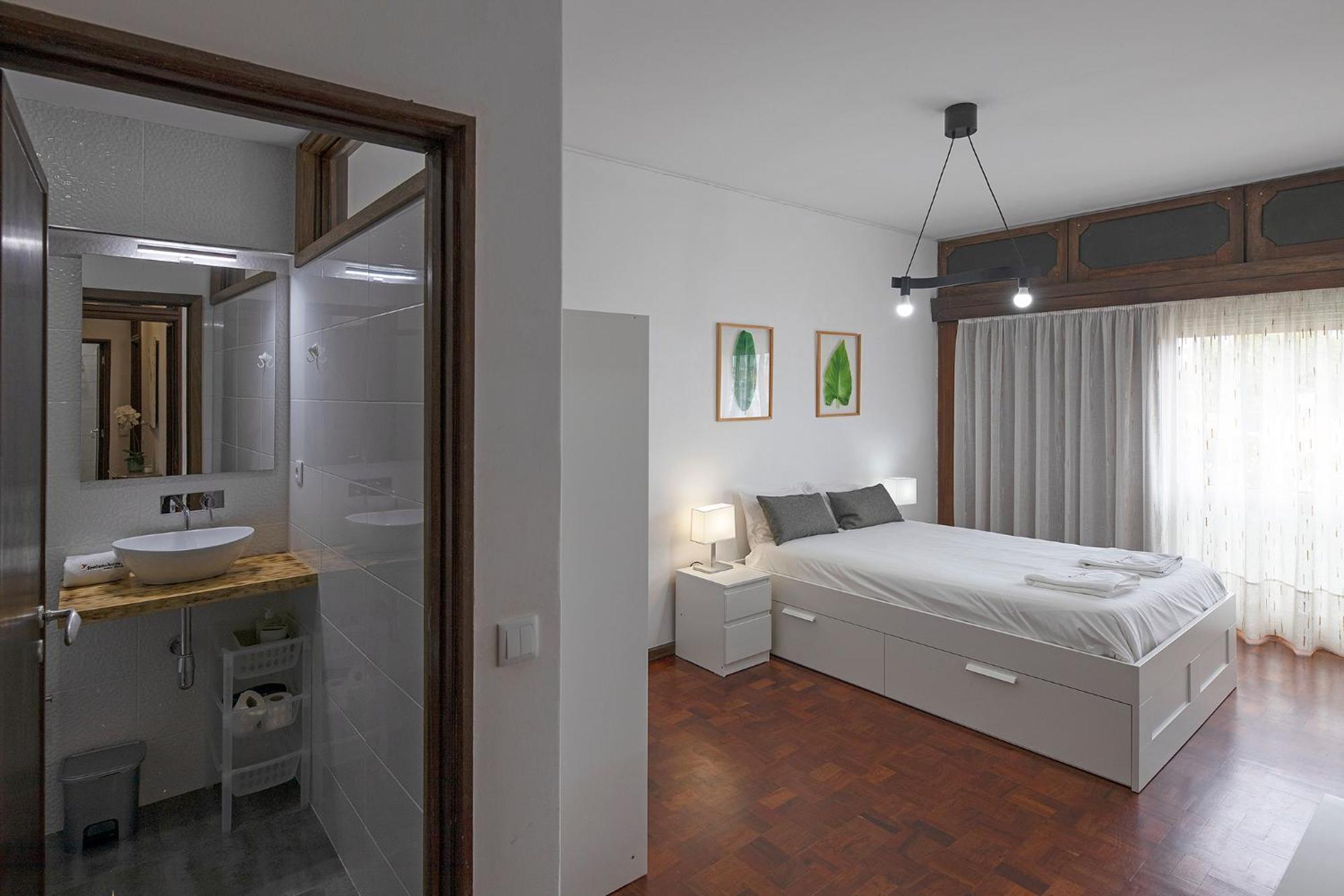 Flh Spacious With Balcony *