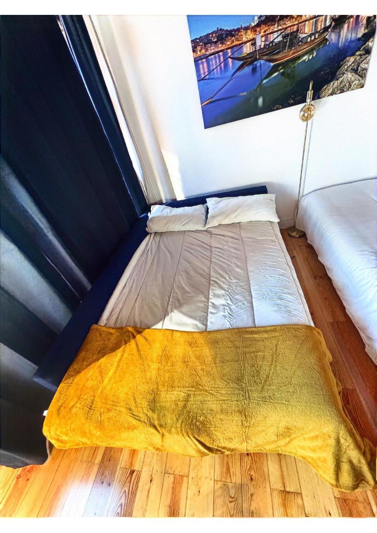 4 Pessoas No Porto