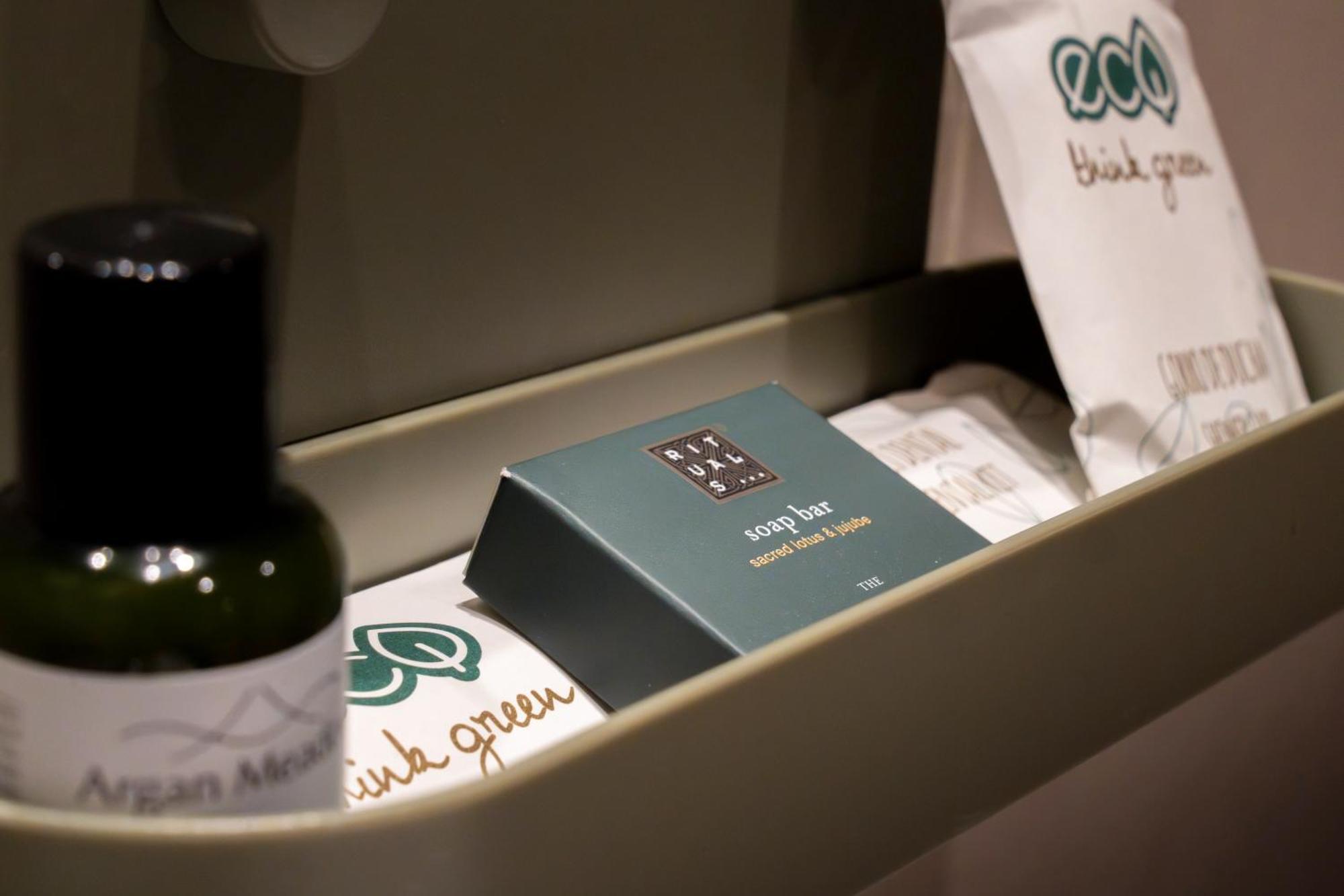 Hotel Acta The Clover