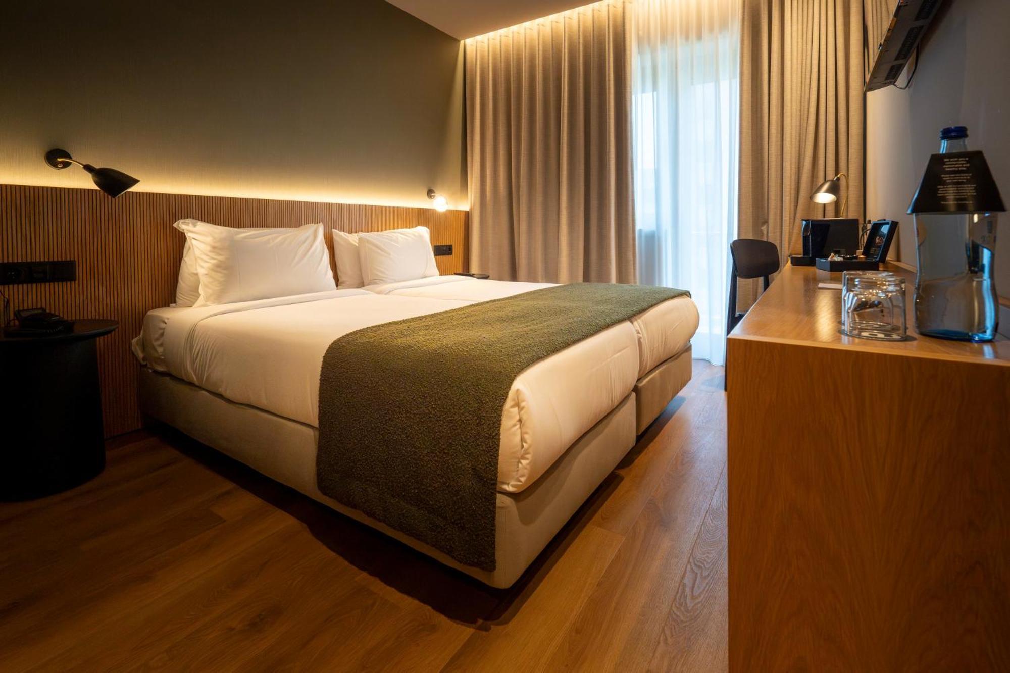 Acta The Clover 4* Porto