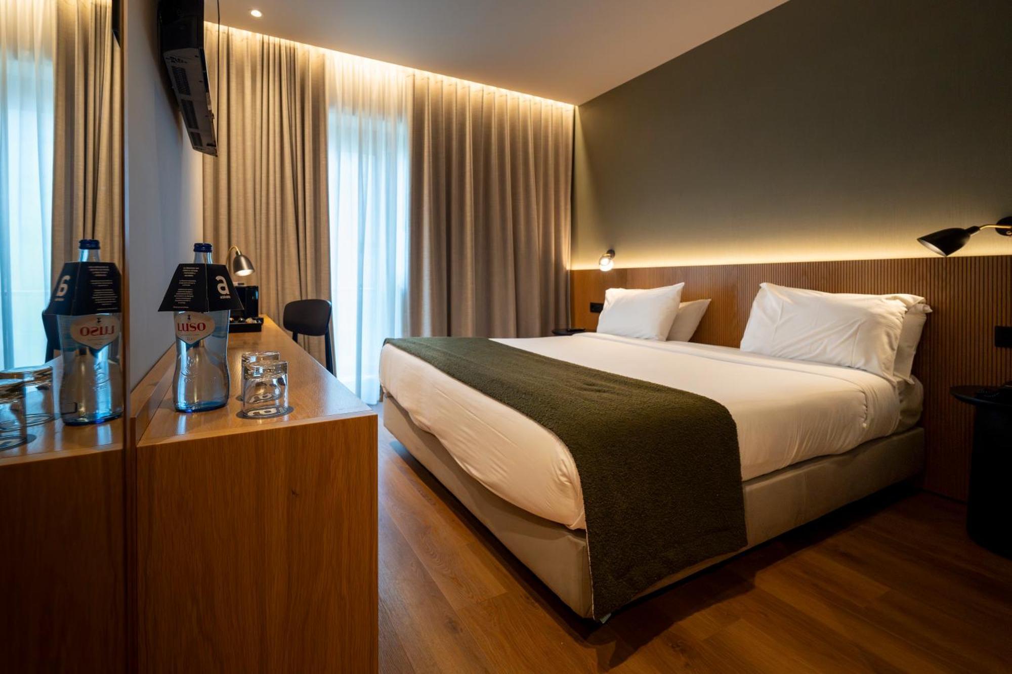 Acta The Clover Hotel
