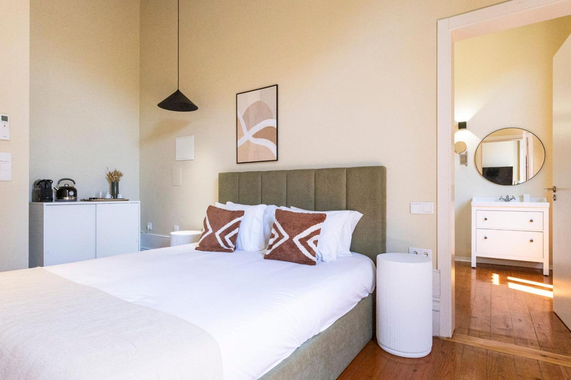Bonjardim By Lovelystay