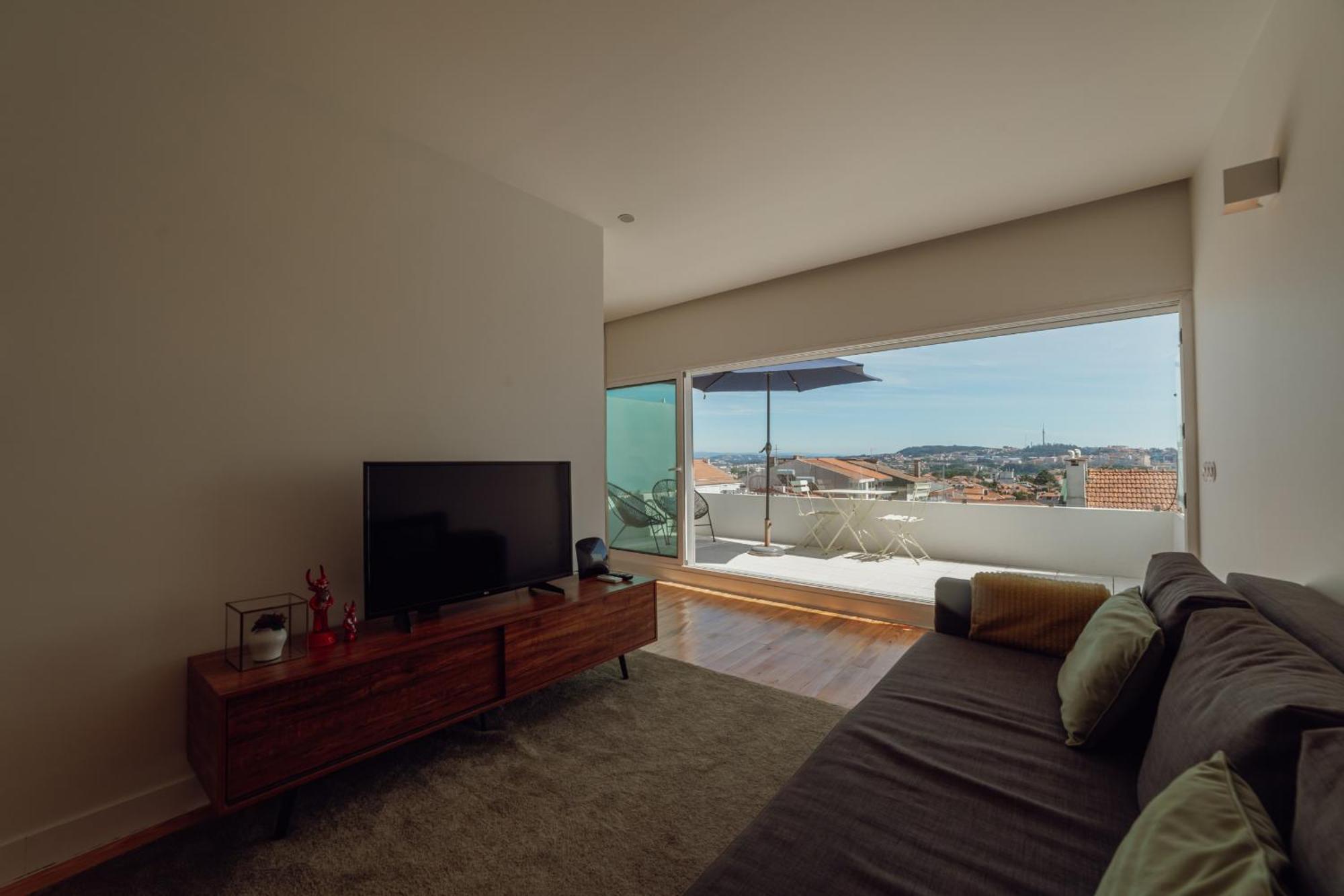 Panoramic Views With Terrace By Vacationy *