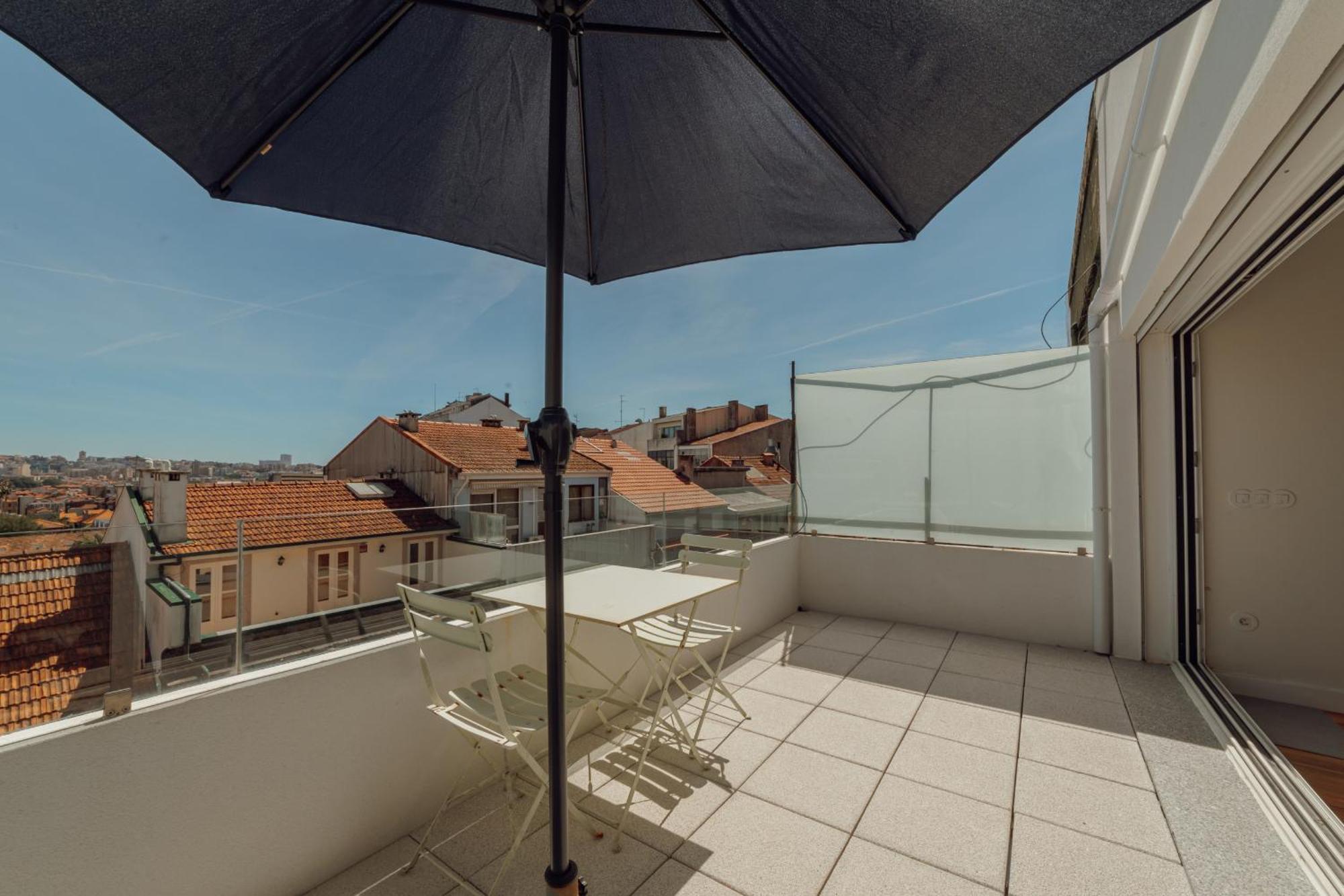 Panoramic Views With Terrace By Vacationy *