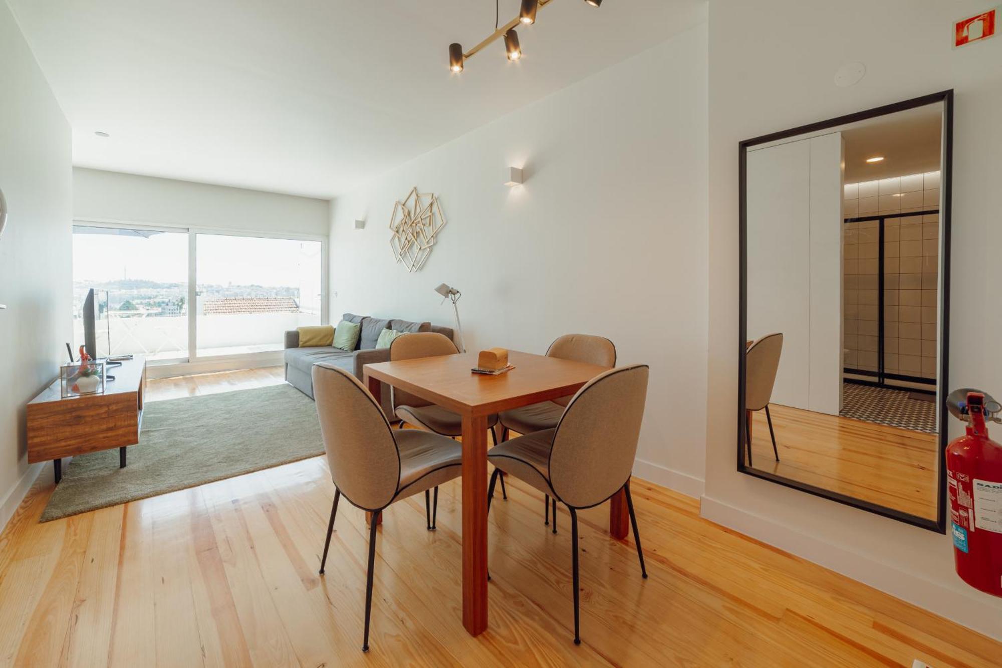 Apartment Panoramic Views With Terrace By Vacationy