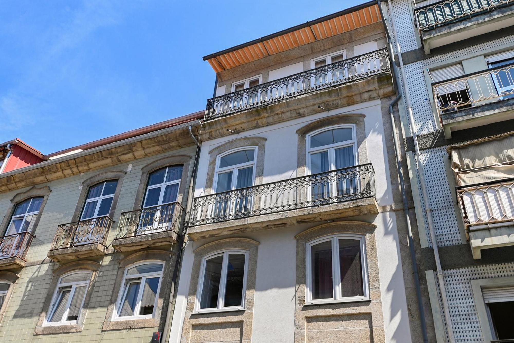 Almada Downtown Appartement *