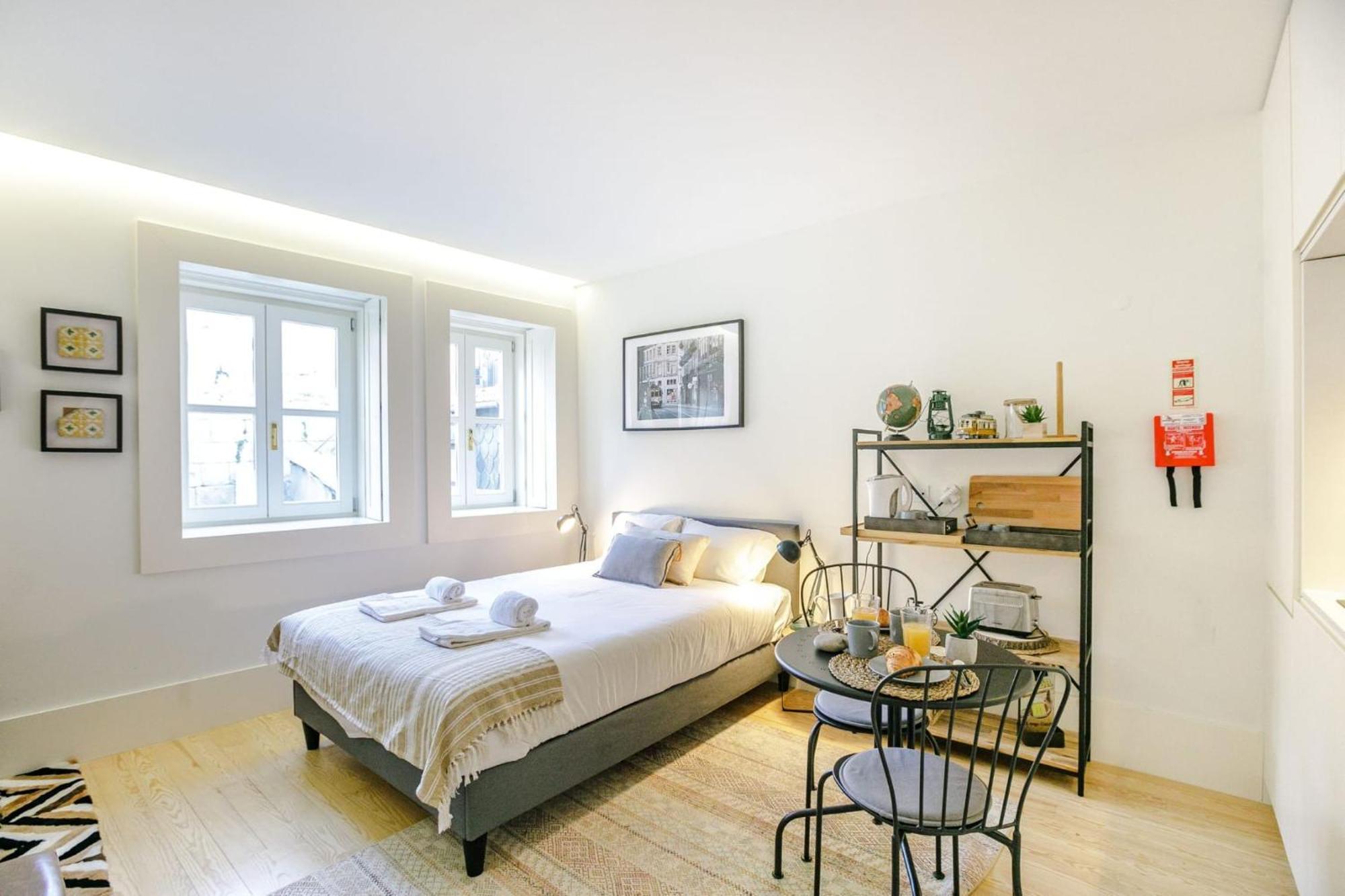 Door 65 - Historical Center Apartment Porto