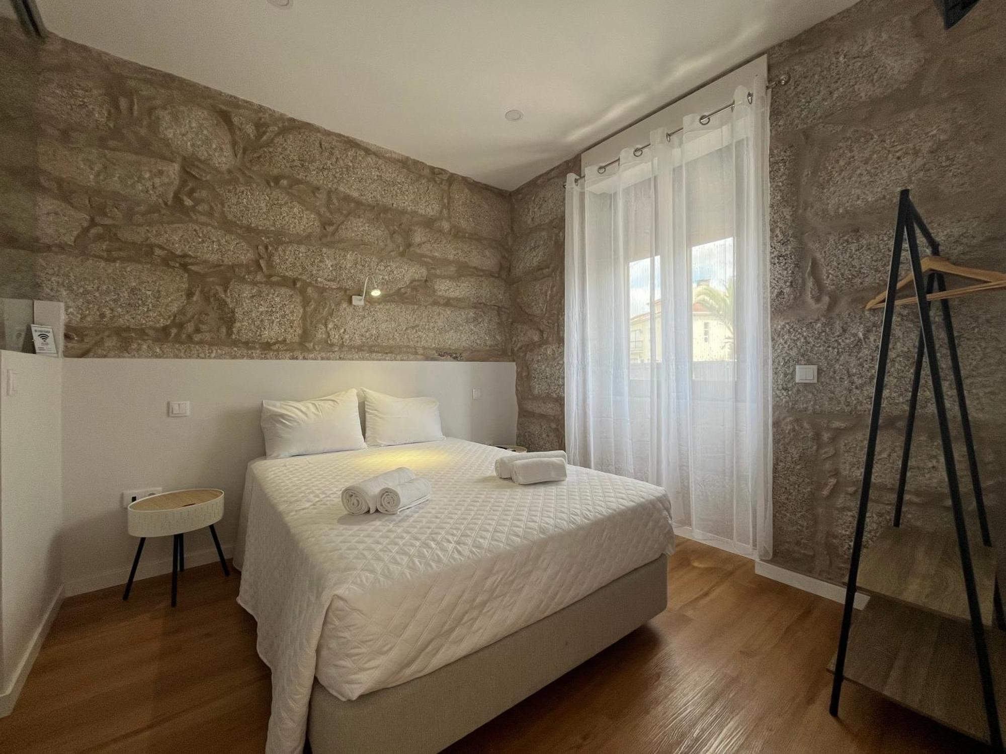 Ameixial Guest house Porto