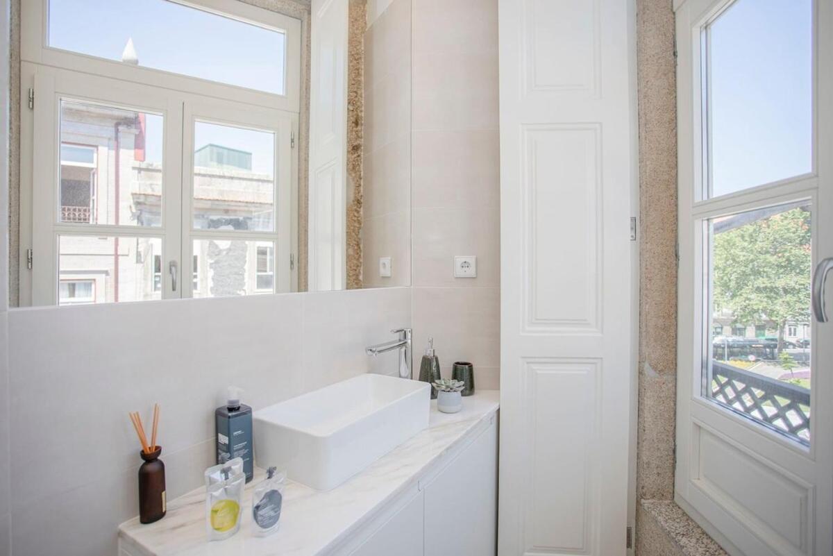 Liiiving In - Aliados Stone Appartement *