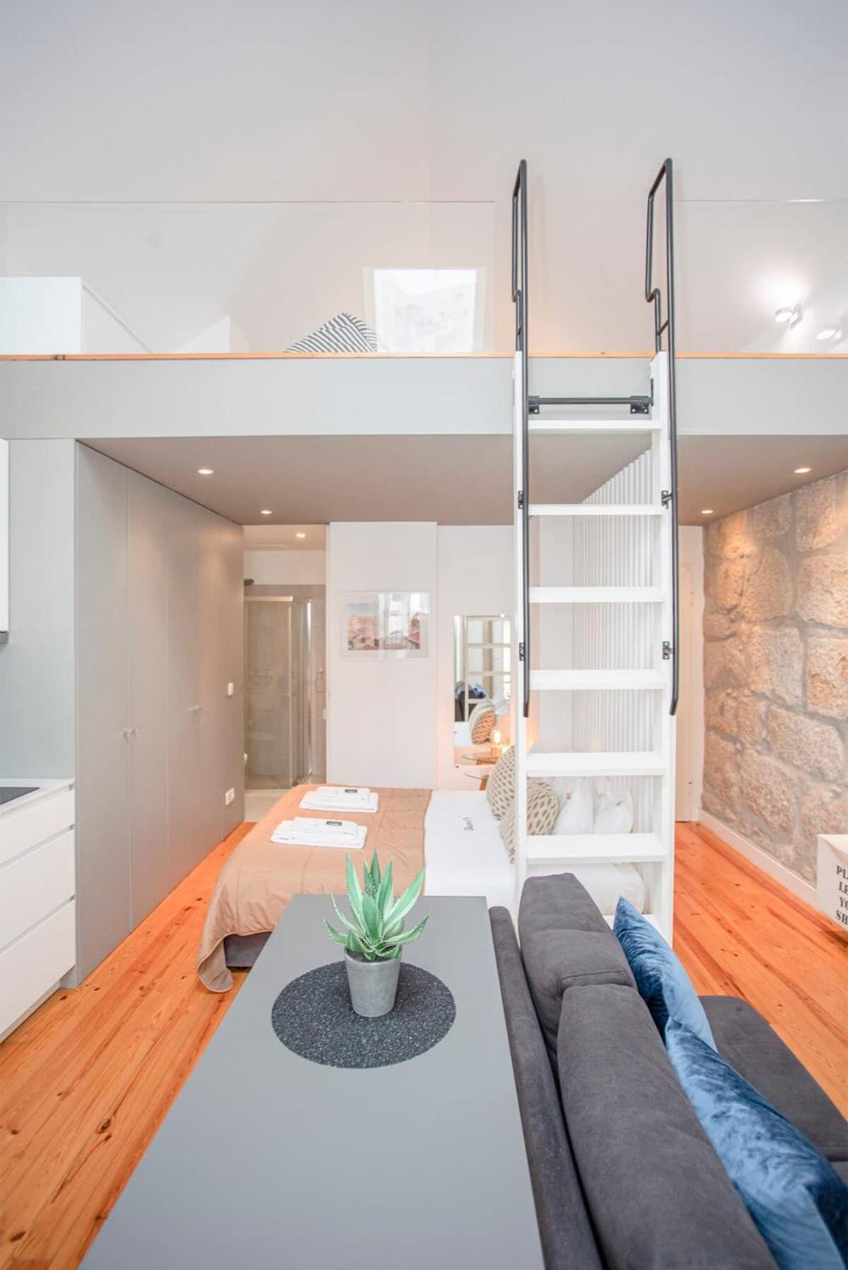Liiiving In - Heart Of Mezzanine Appartement Porto
