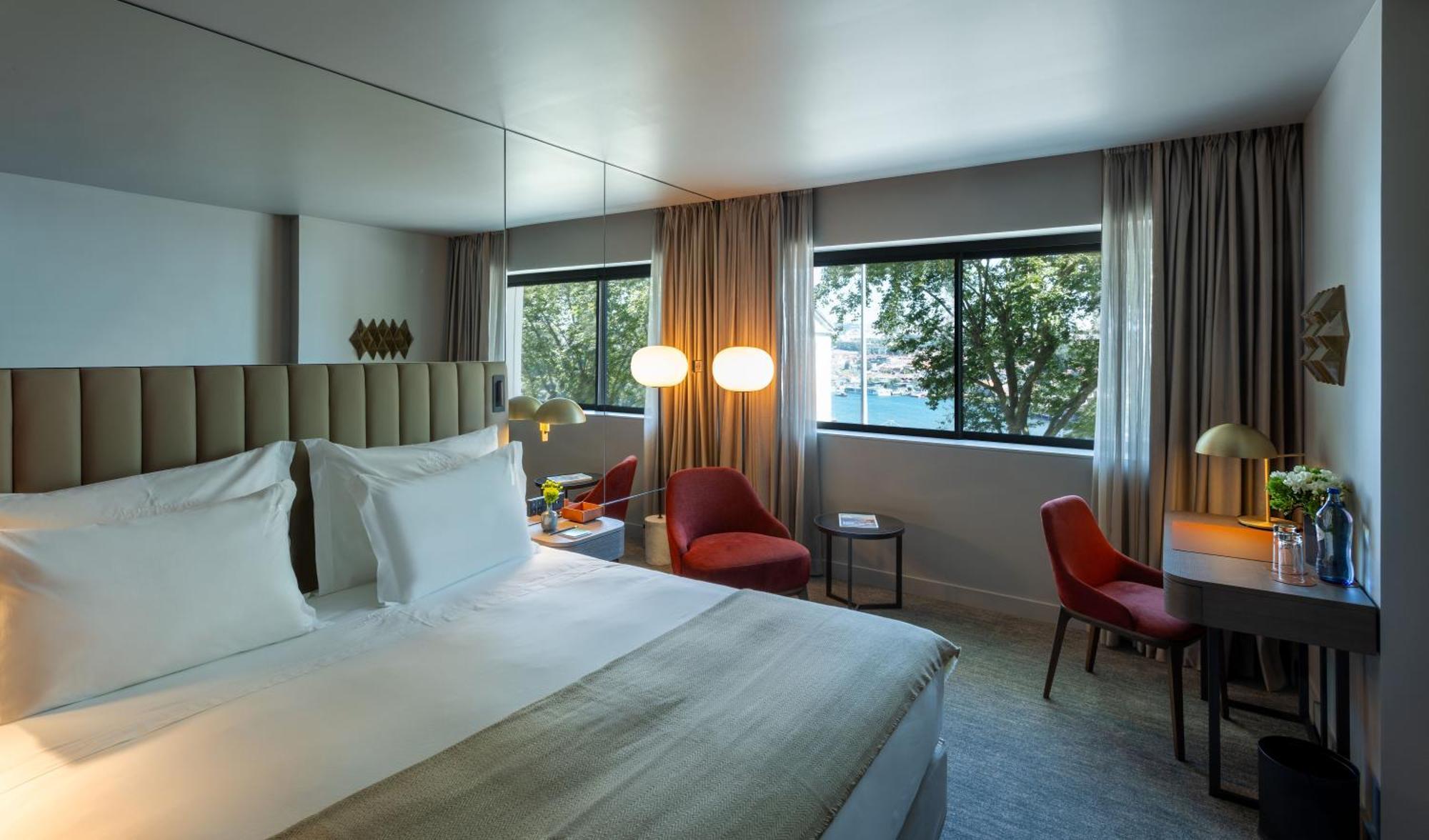 Hotel Altis