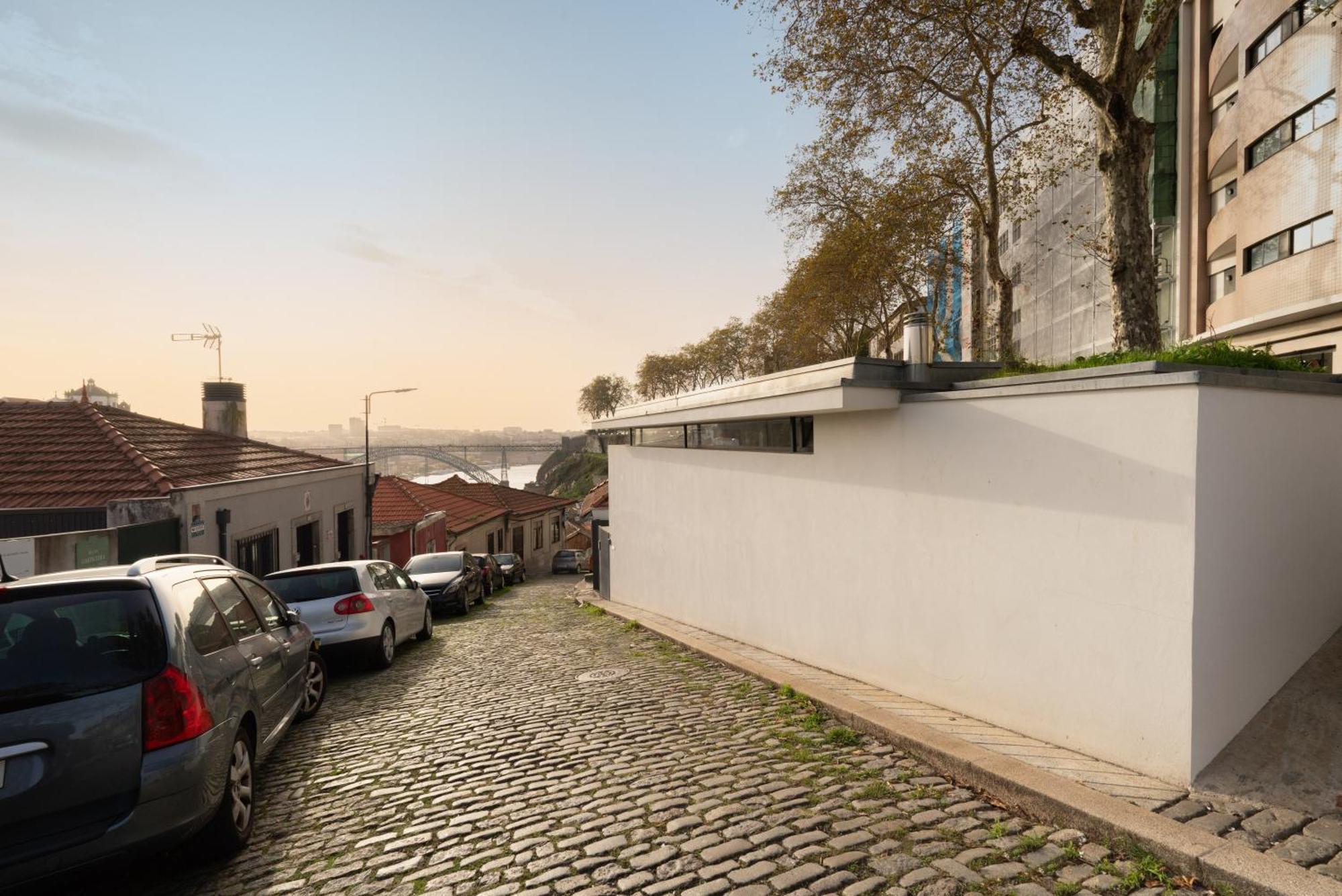 Holiday home Host Wise - Bright And Cozy House With Dom Luis Bridge View Porto