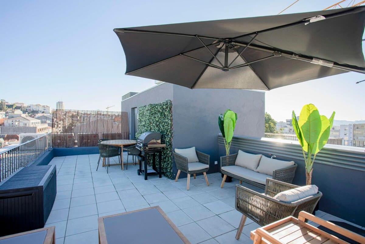 Liiiving In Porto-modern & Glam Rooftop * Porto