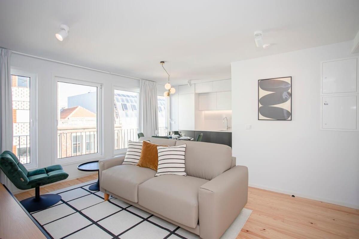 Apartment Liiiving In Porto-modern & Glam Rooftop *