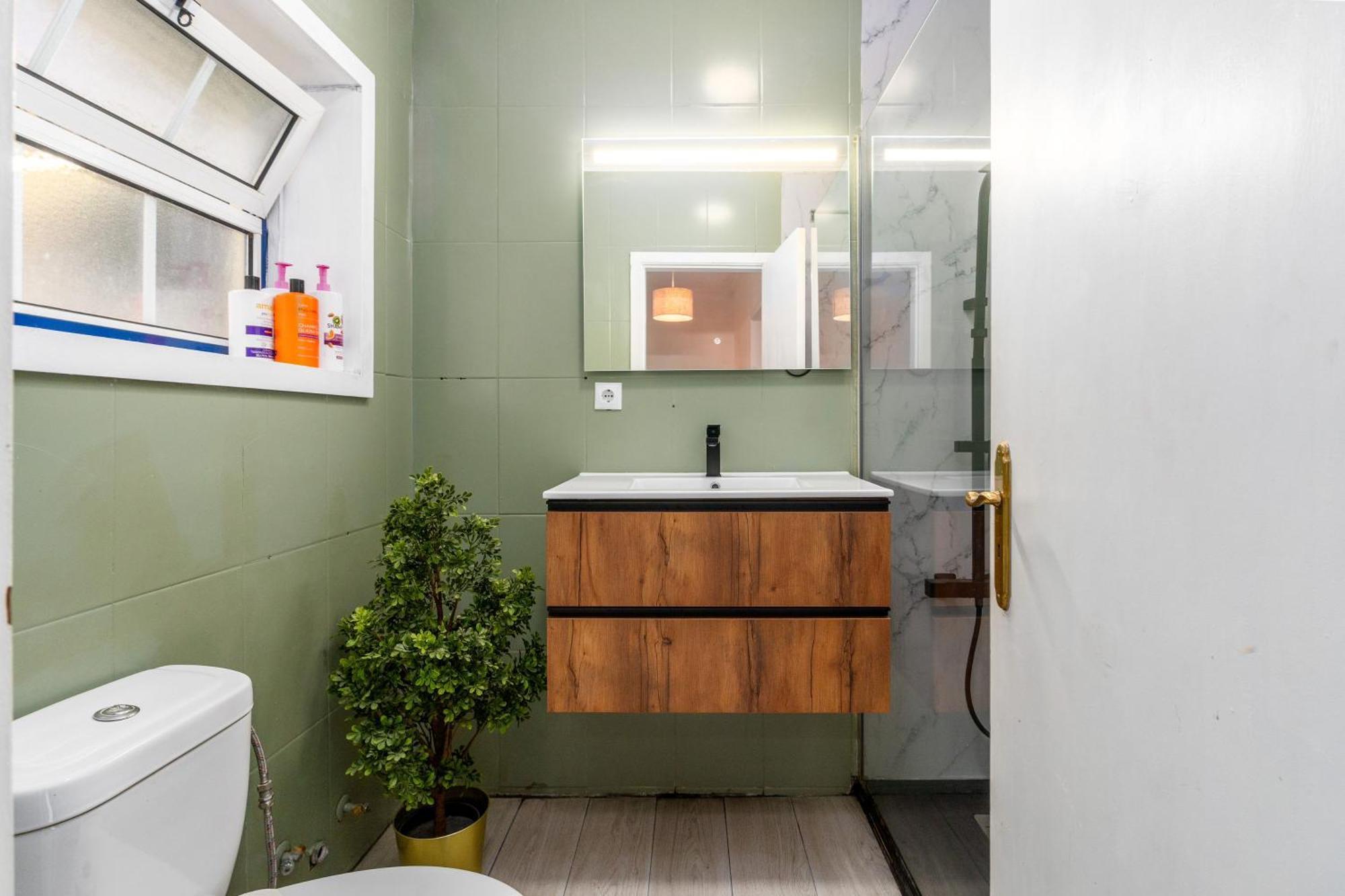 Renov Nov24 Clerigos Premium With Self Check In Apartment