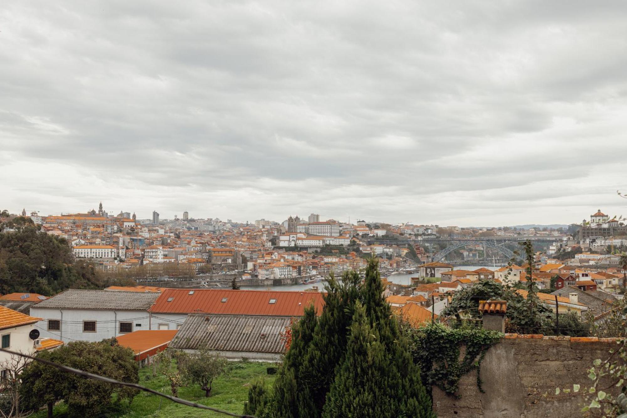 Window Terrace & Jacuzzi House By Vacationy Porto