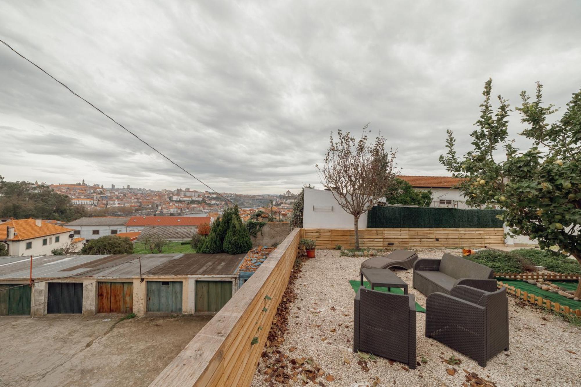 Window Terrace & Jacuzzi House By Vacationy Apartment