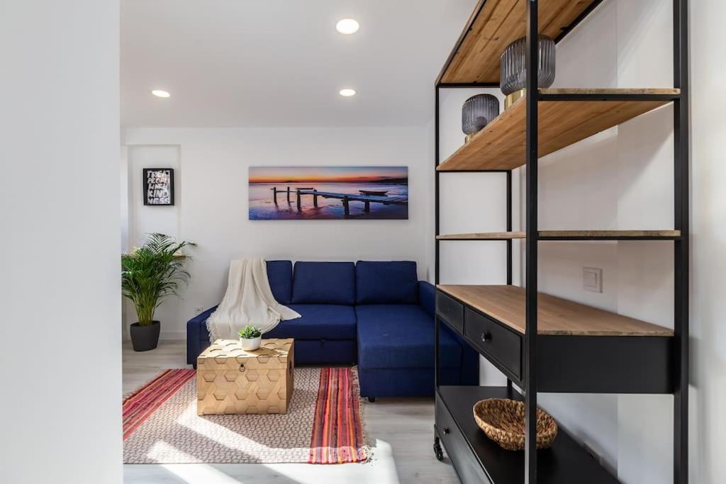 Chic Loft With Garden, Sleeps 4 Apartment