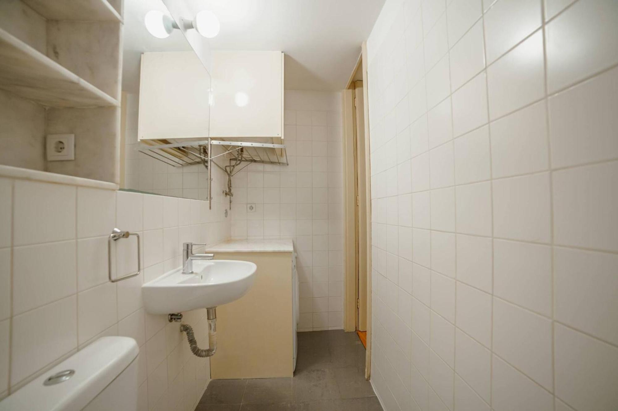 Vintage Flat By Hosty *