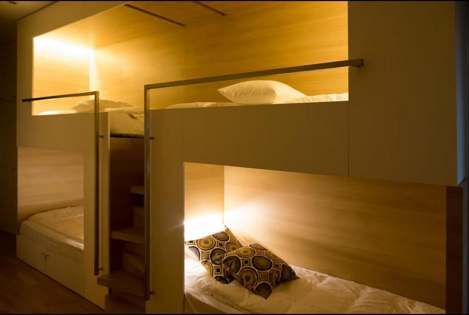 Space Shuttle - Tiny House Apartment Porto