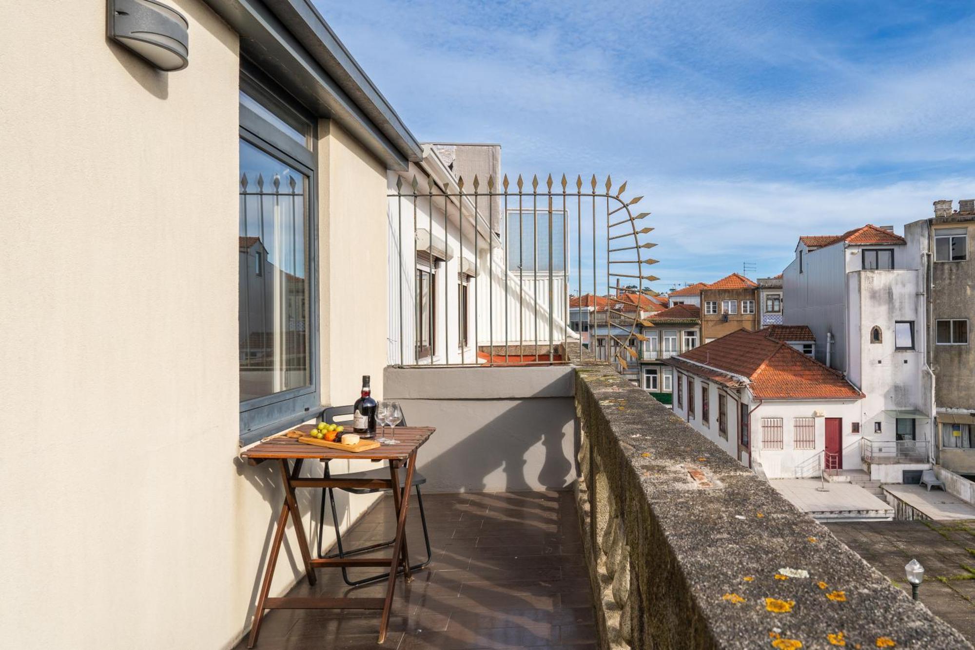 Apartment Host Wise - Cozy House W Balcony *