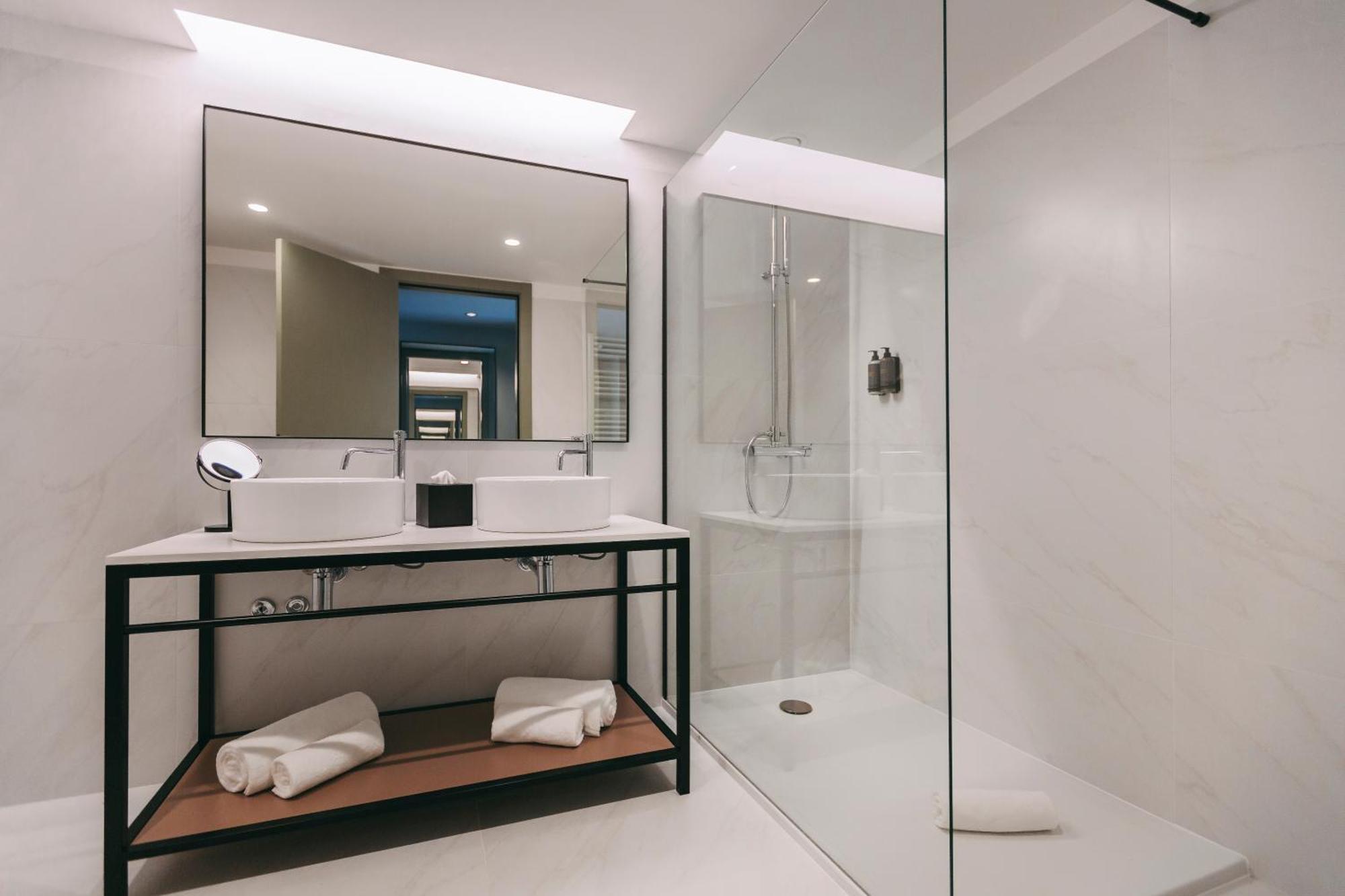 705 Prime Hotel