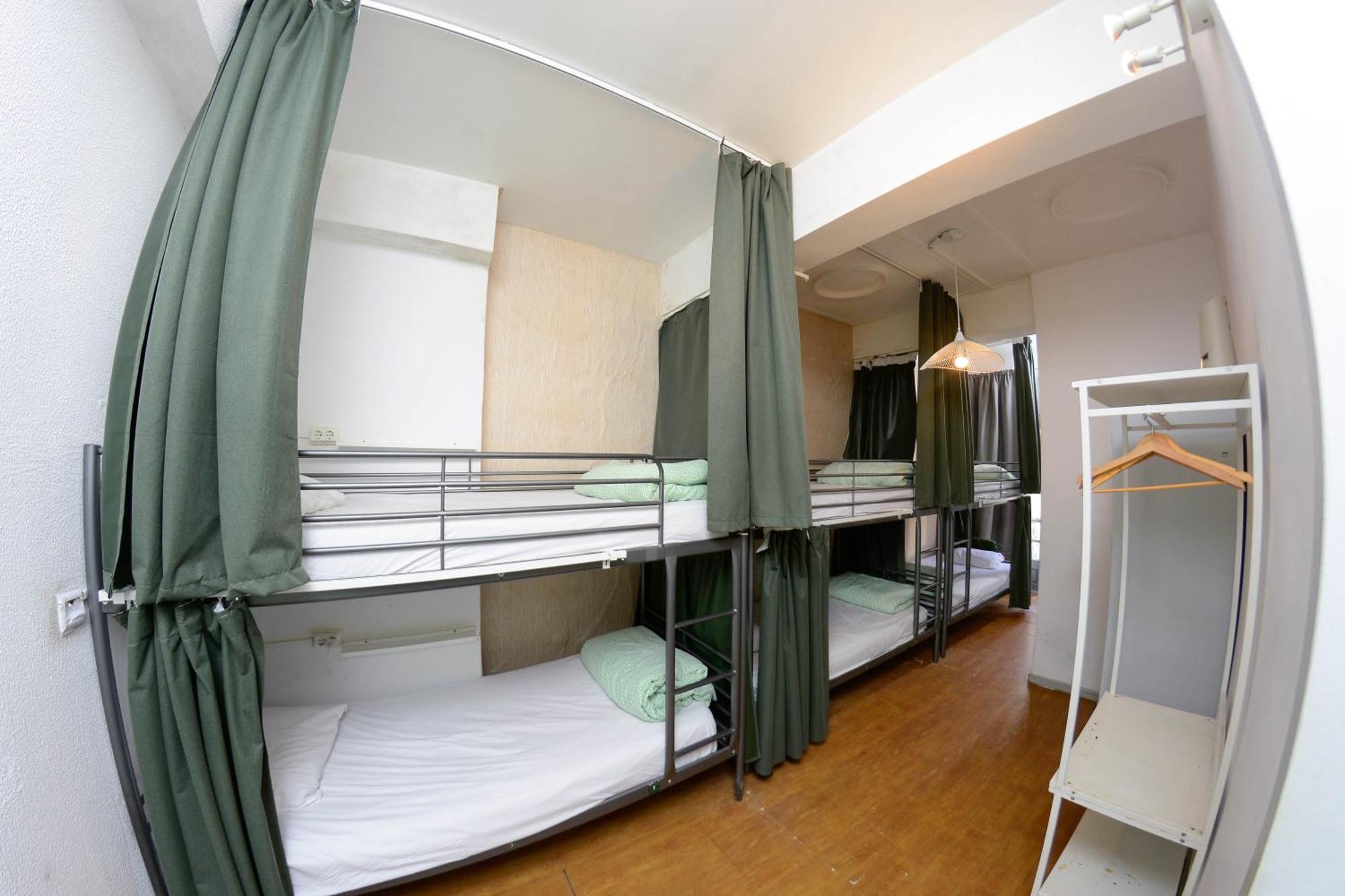 Travel & Live Albergue