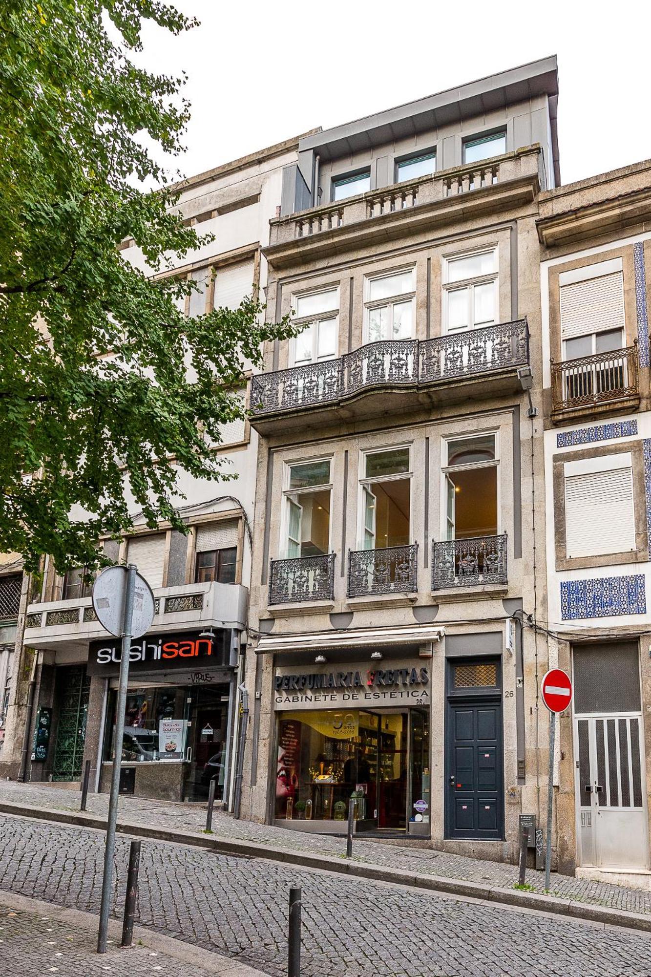 Viva Santa Teresa Downtown Apartment