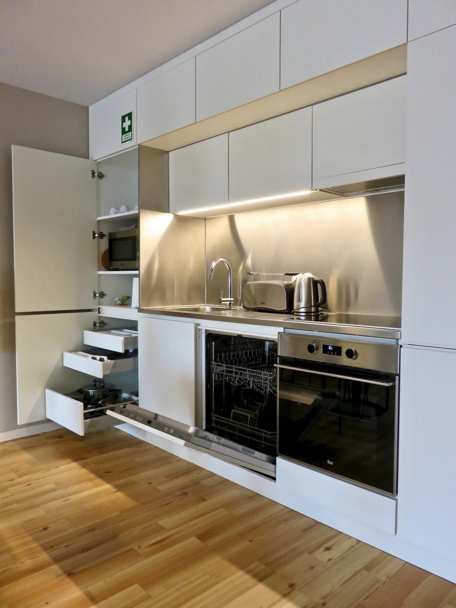Serviced - Miragaia Ii Aparthotel Porto