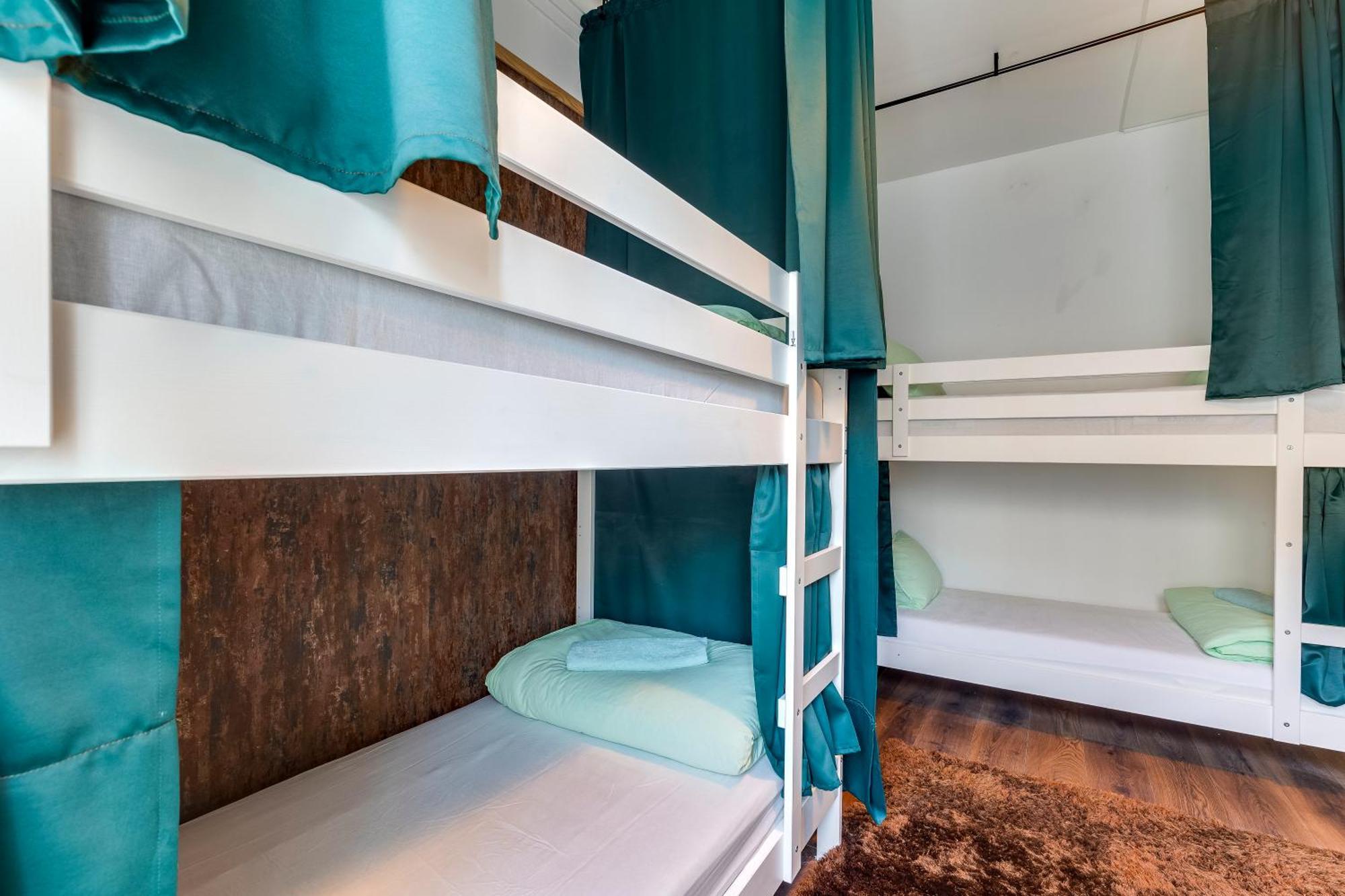 Quiet View Hostel & Rooms Gasthof Porto