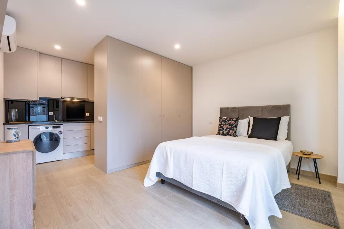 Carmo By Vacationy Apartment Porto