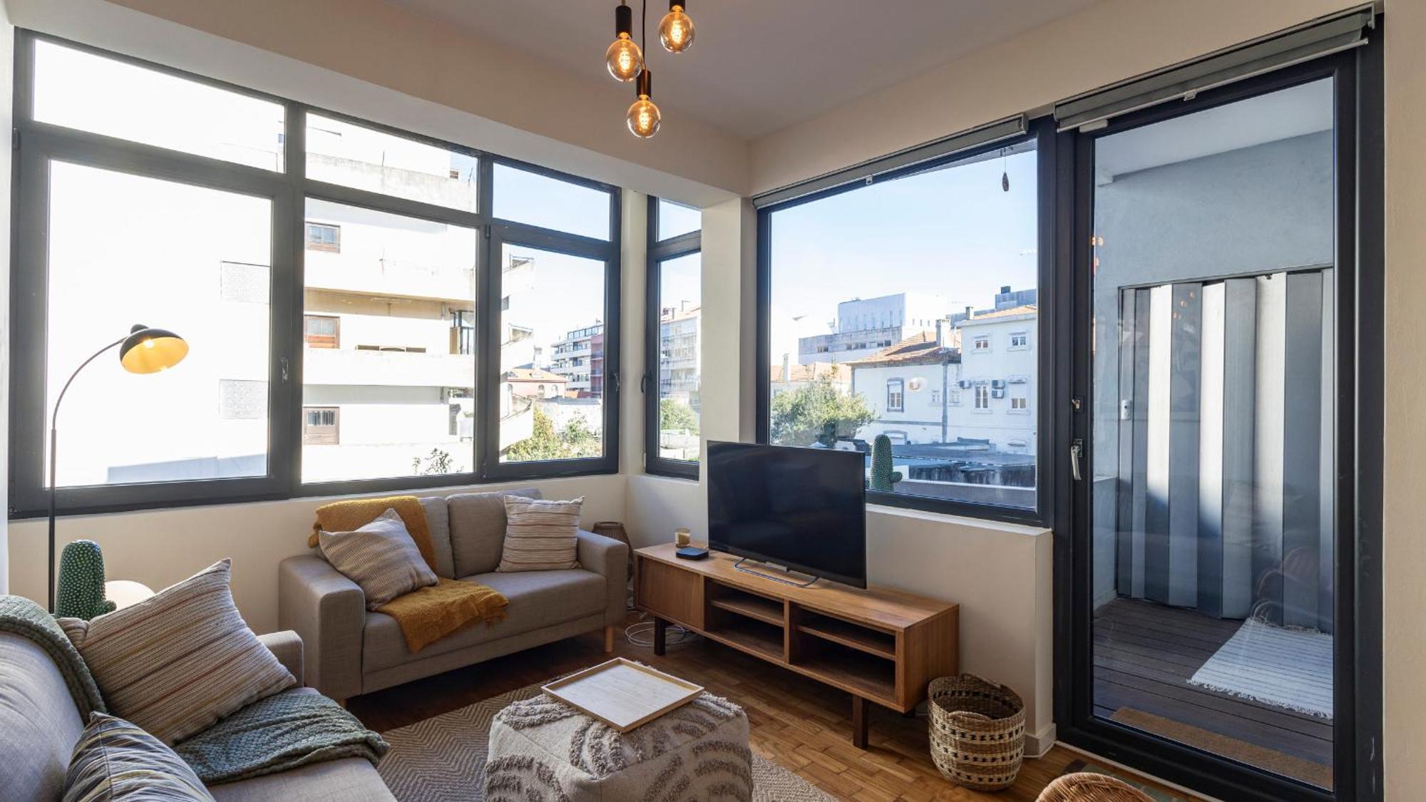 Apartment Elegant 3br In Downtown W Ac By Lovelystay *