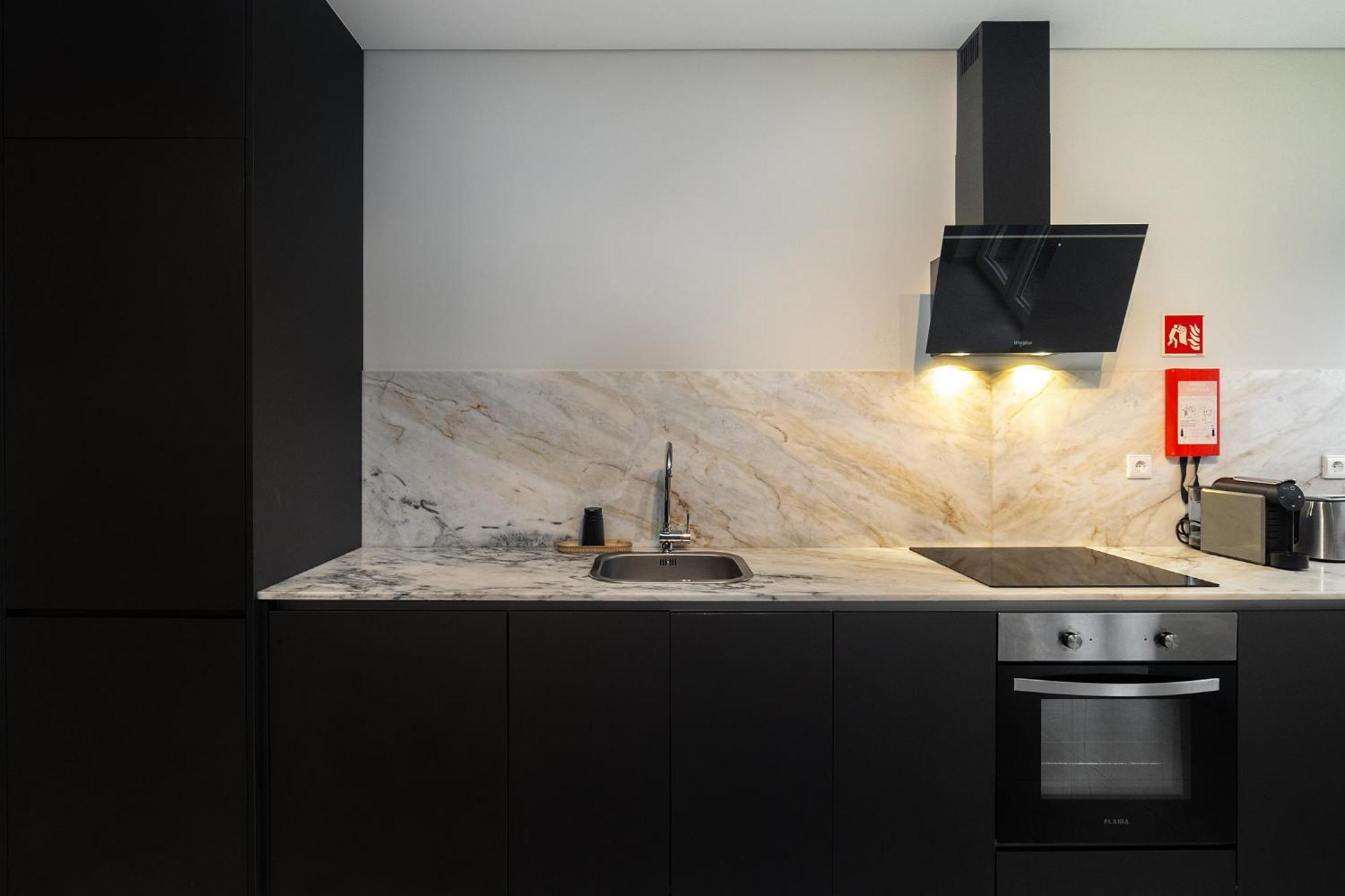 Whome Prime Portal To Your Gateway To Urban Wonders Apartment Porto