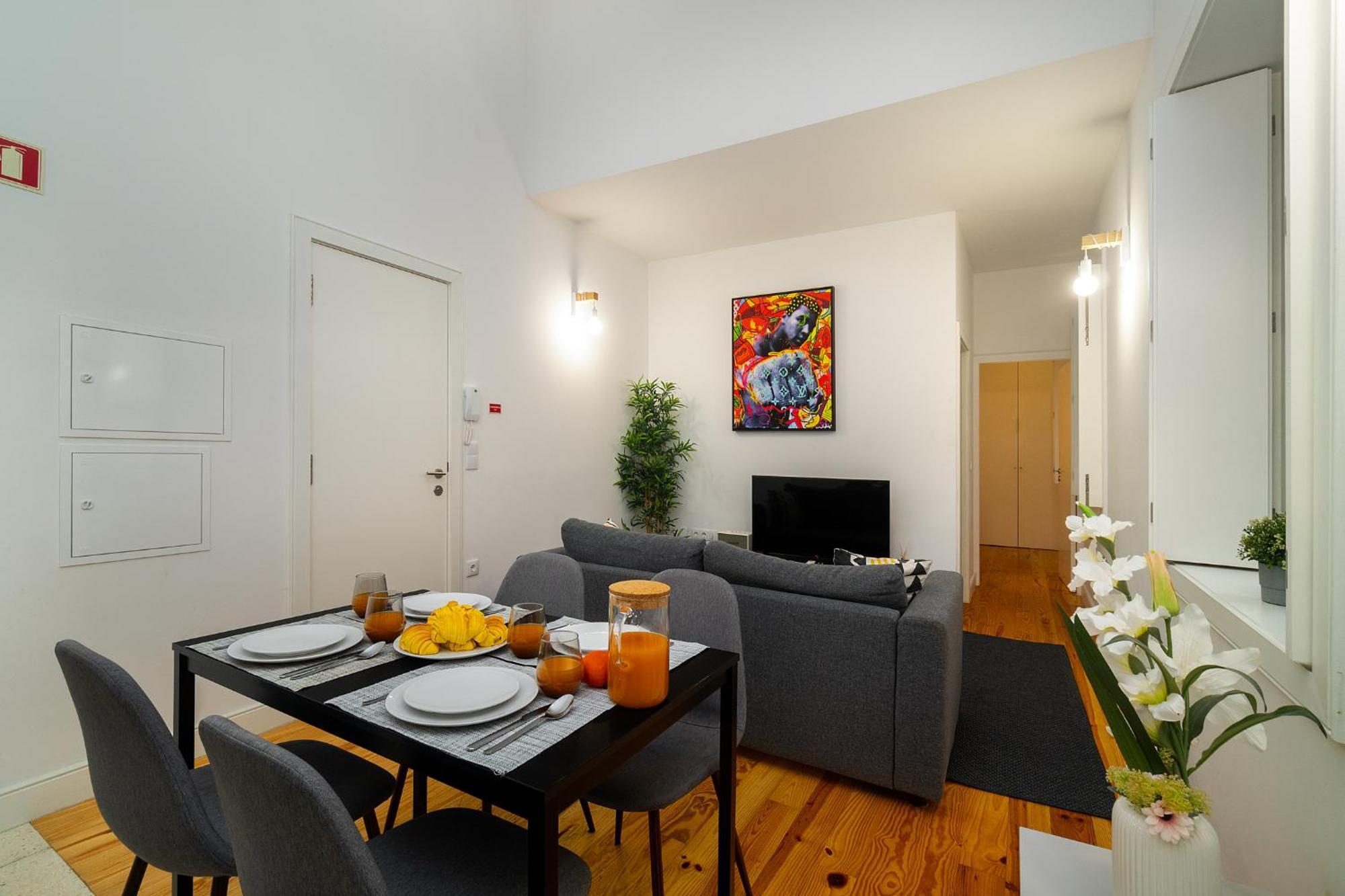 Whome Living Stylish & Cozy Apartment *