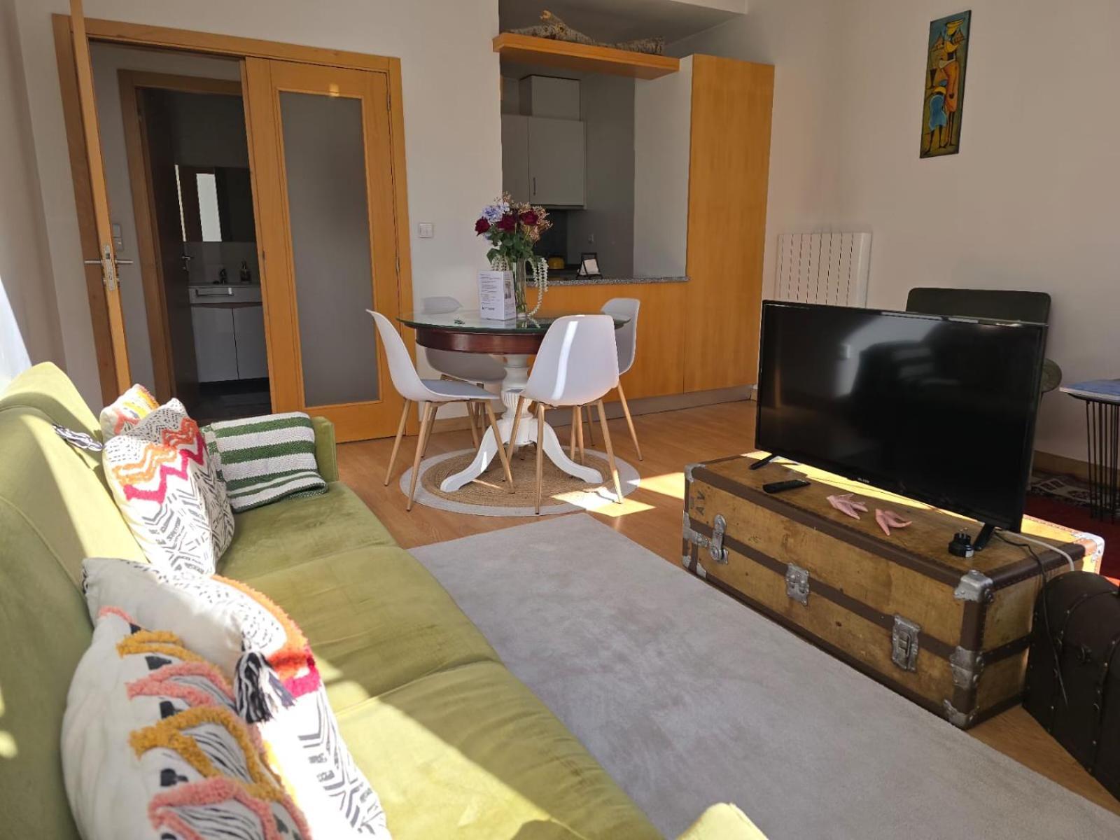Beautiful & Calm In Bolhao Apartment