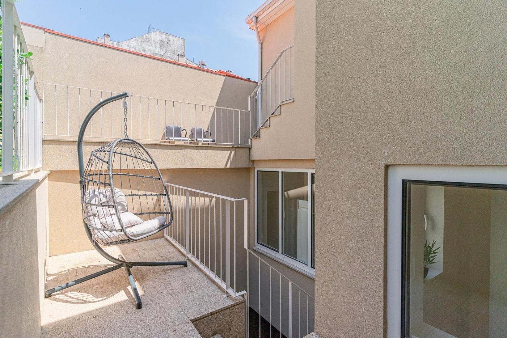 Apartment With Beautiful Garden In The Heart Of The