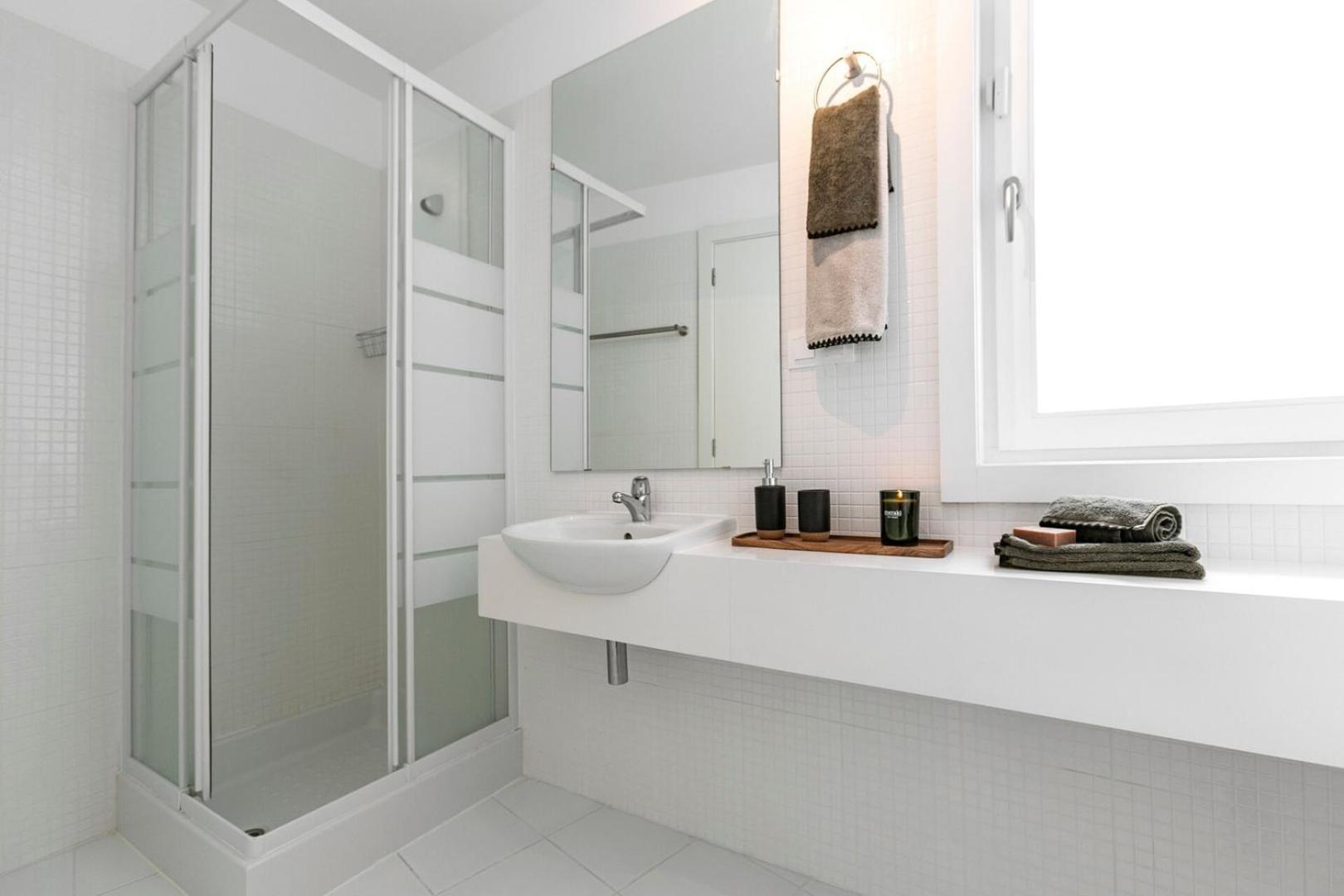 Vakantiehuis Modern 2-bed With View To Clerigos Tower Porto