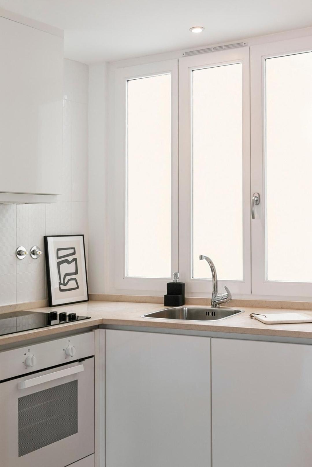 Modern 2-bed With View To Clerigos Tower *