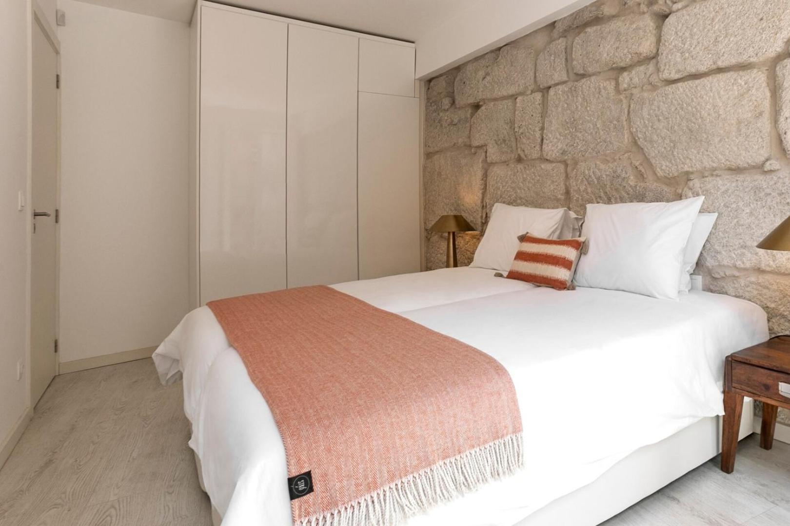 Modern 2-bed With View To Clerigos Tower * Porto