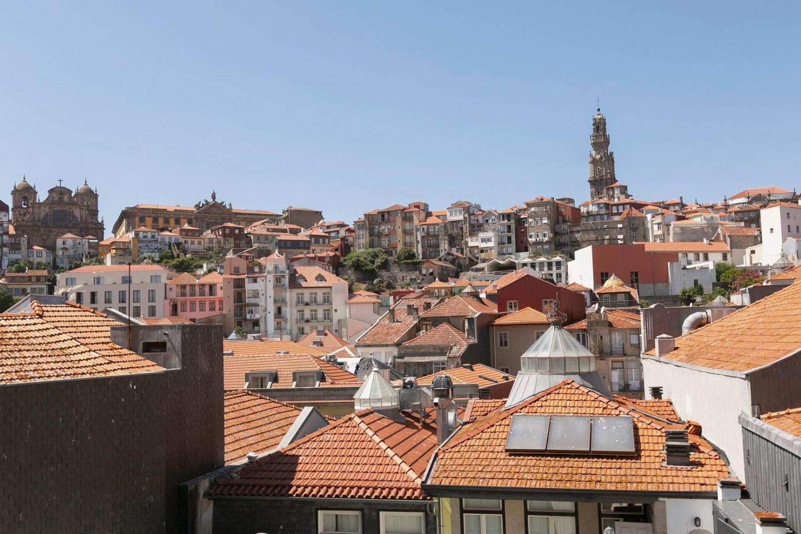 Vakantiehuis Modern 2-bed With View To Clerigos Tower *